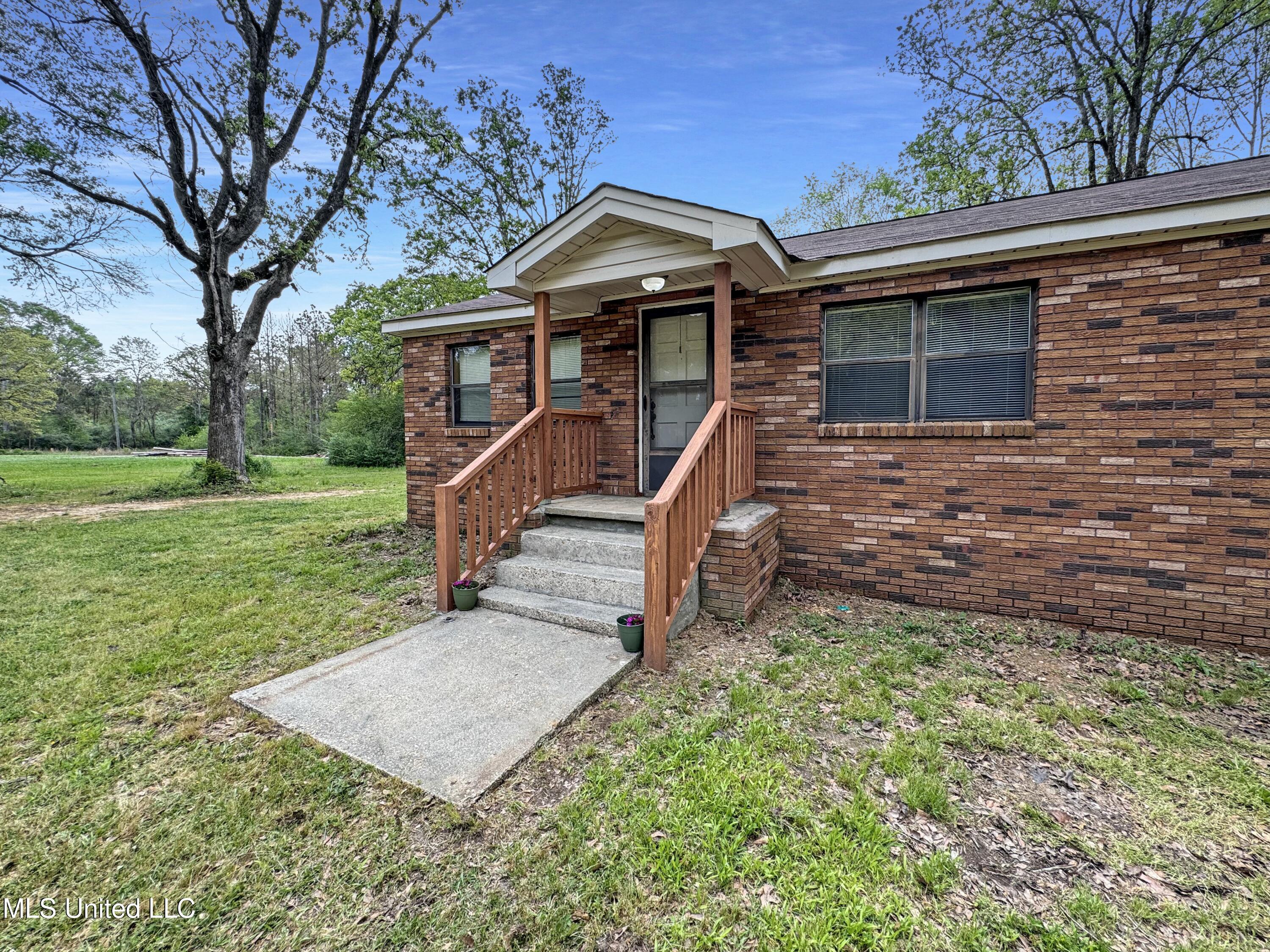 425 Golf Course Road, Mendenhall, Mississippi image 2