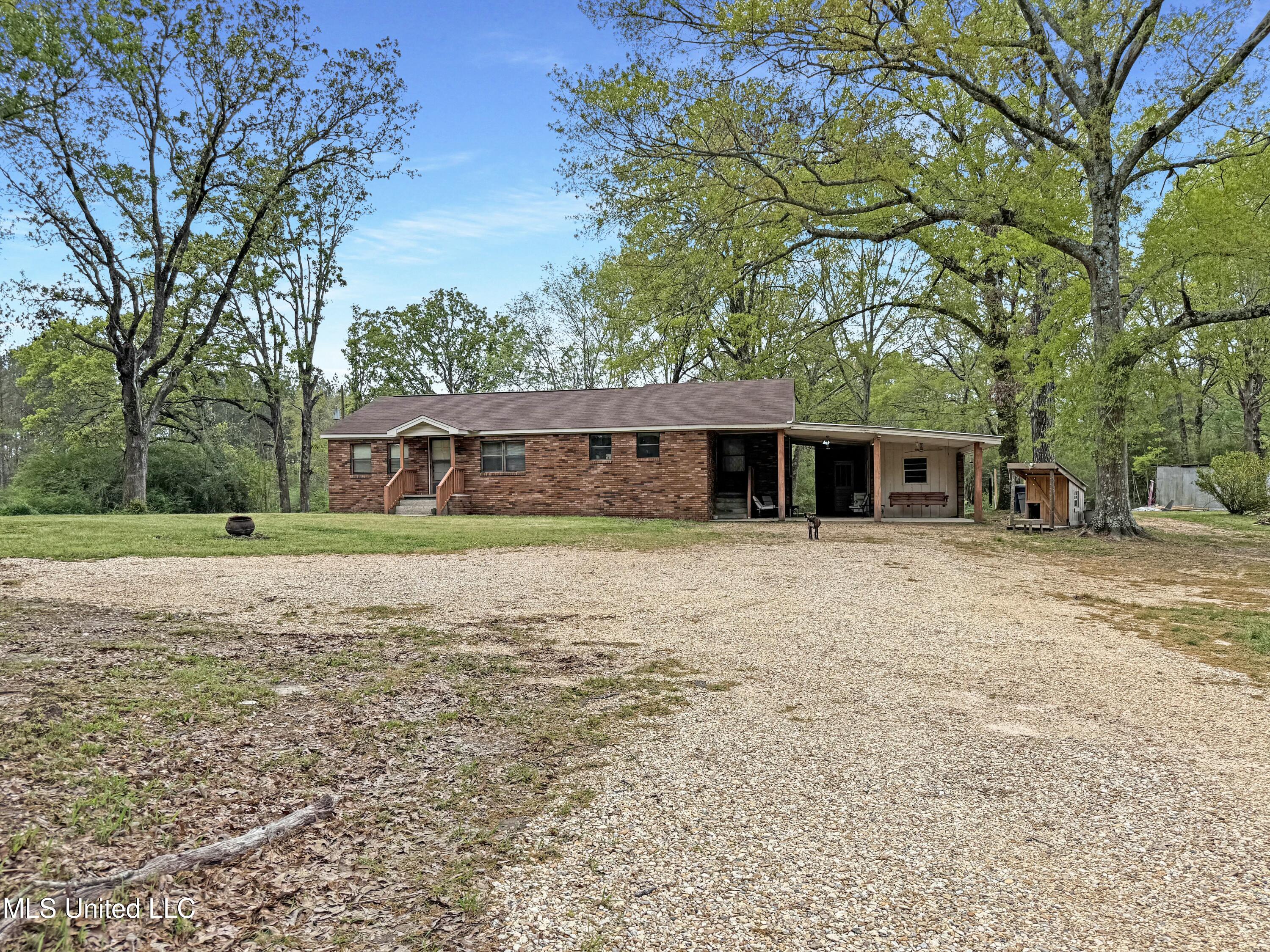 425 Golf Course Road, Mendenhall, Mississippi image 1