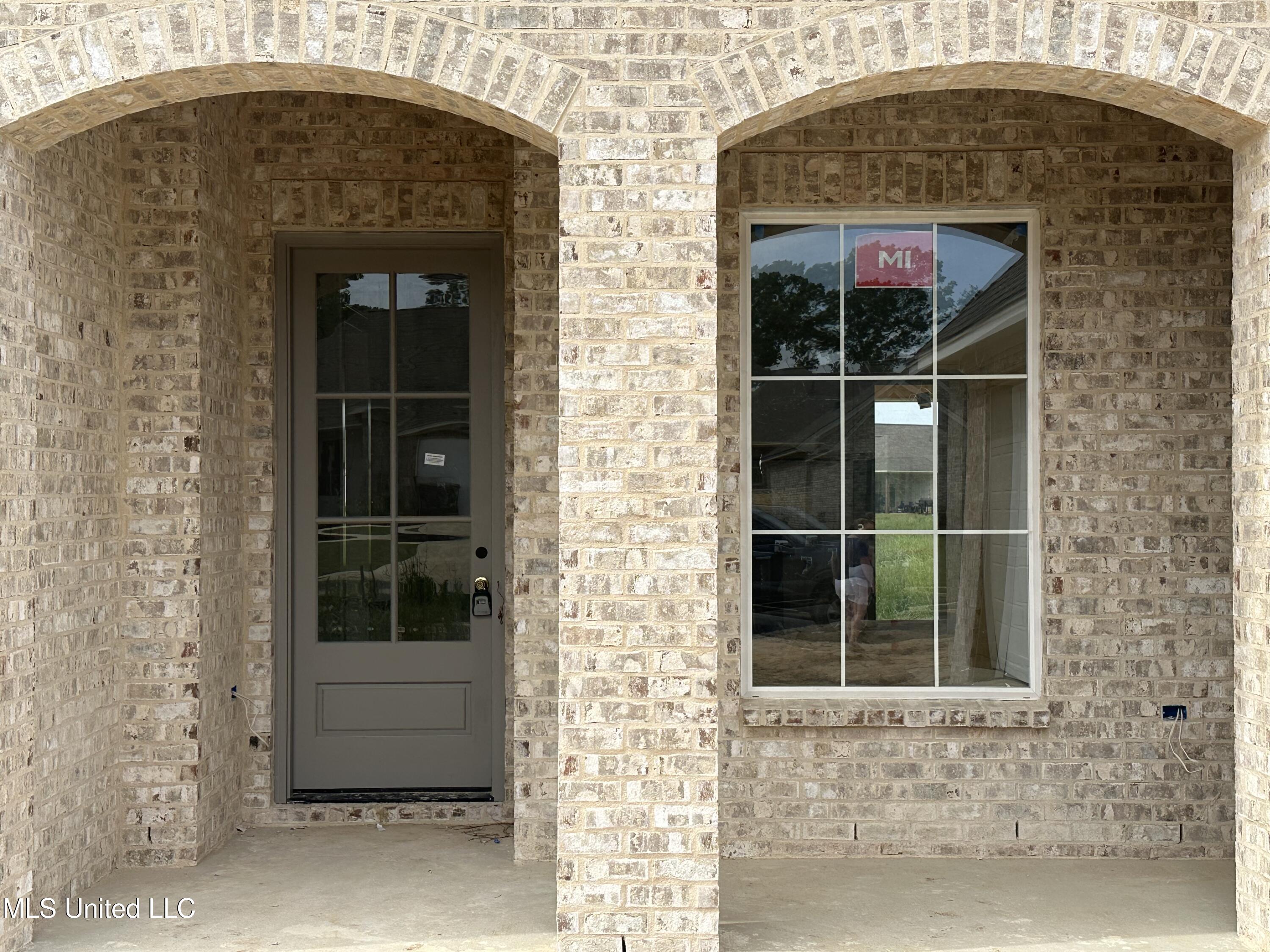406 Butternut Drive, Canton, Mississippi image 3