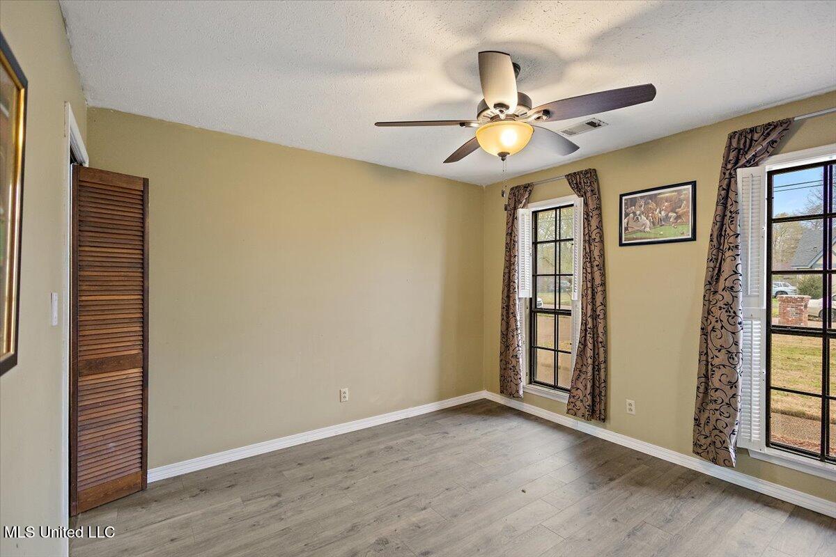 1906 Barnwell Circle, Yazoo City, Mississippi image 14