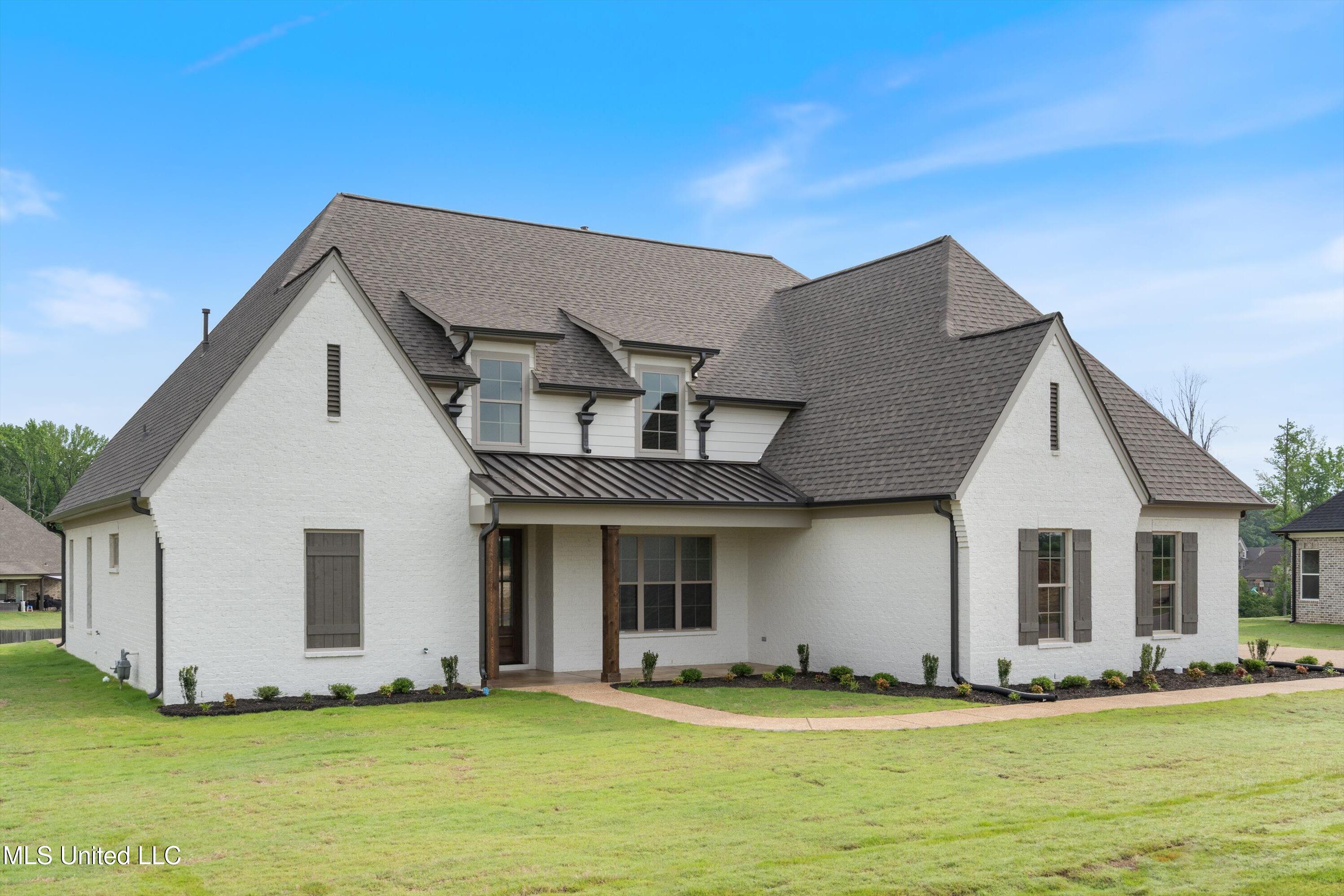 4364 Brooke Drive, Nesbit, Mississippi image 2