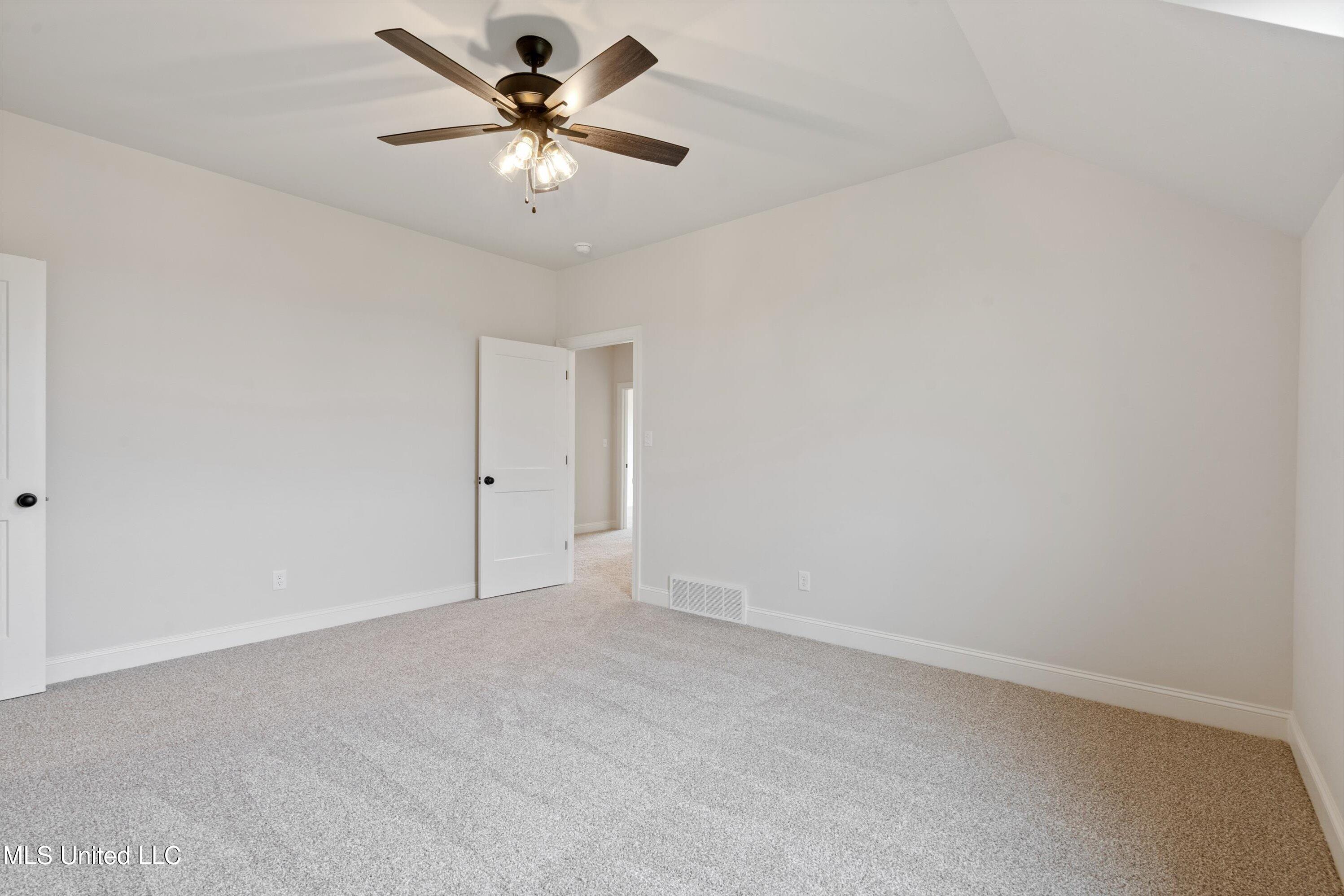 4364 Brooke Drive, Nesbit, Mississippi image 31