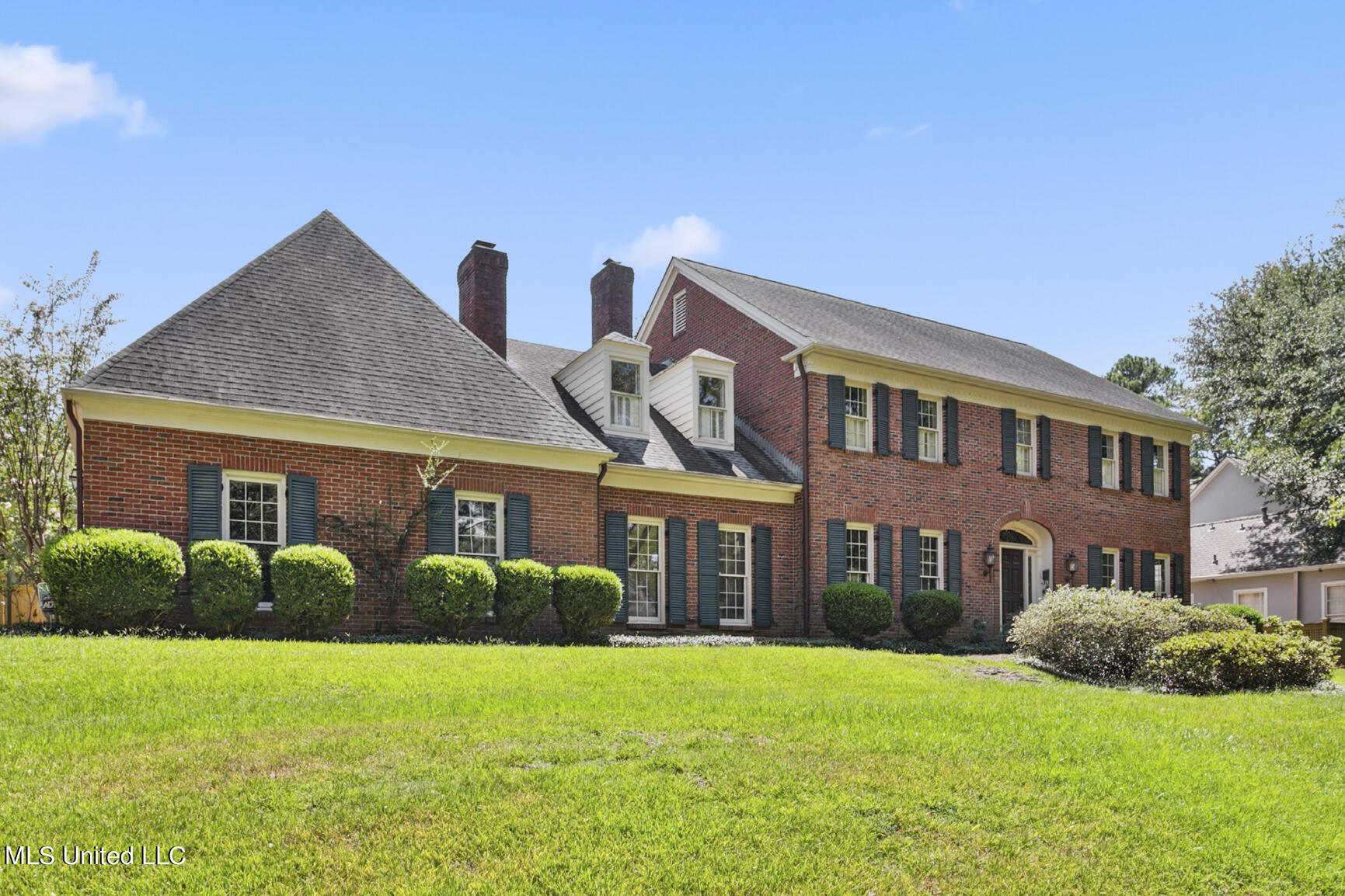 2133 Brackenshire Circle, Jackson, Mississippi image 3