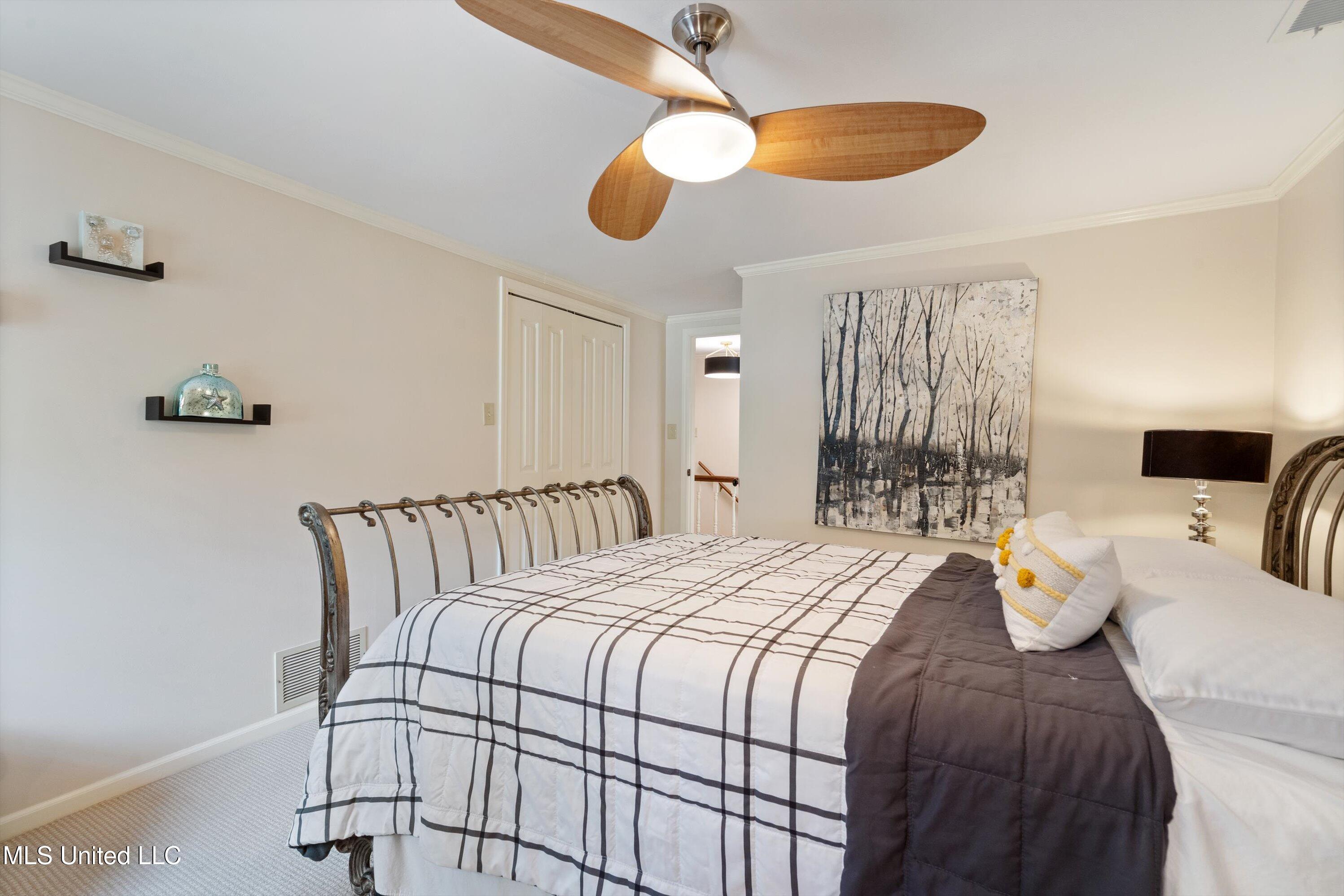 7300 W Shahkoka Drive, Olive Branch, Mississippi image 32