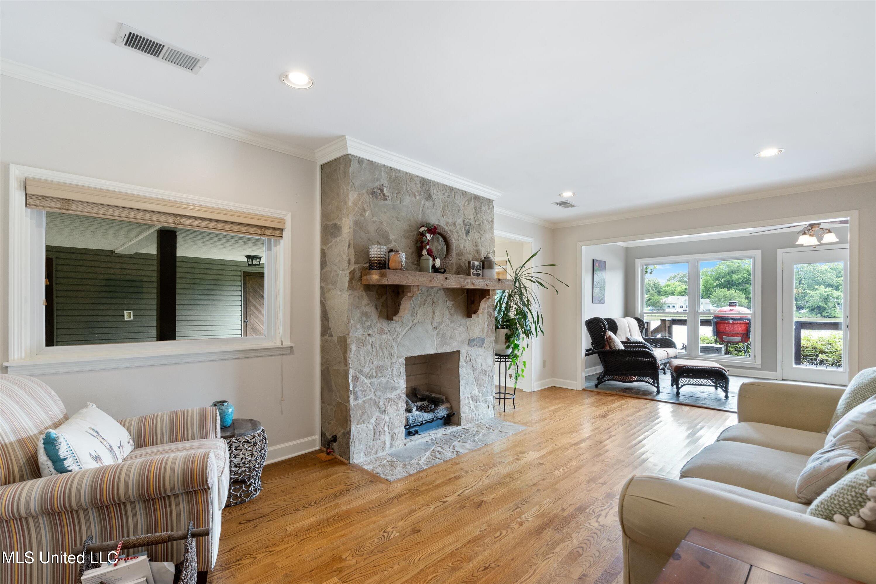 7300 W Shahkoka Drive, Olive Branch, Mississippi image 13