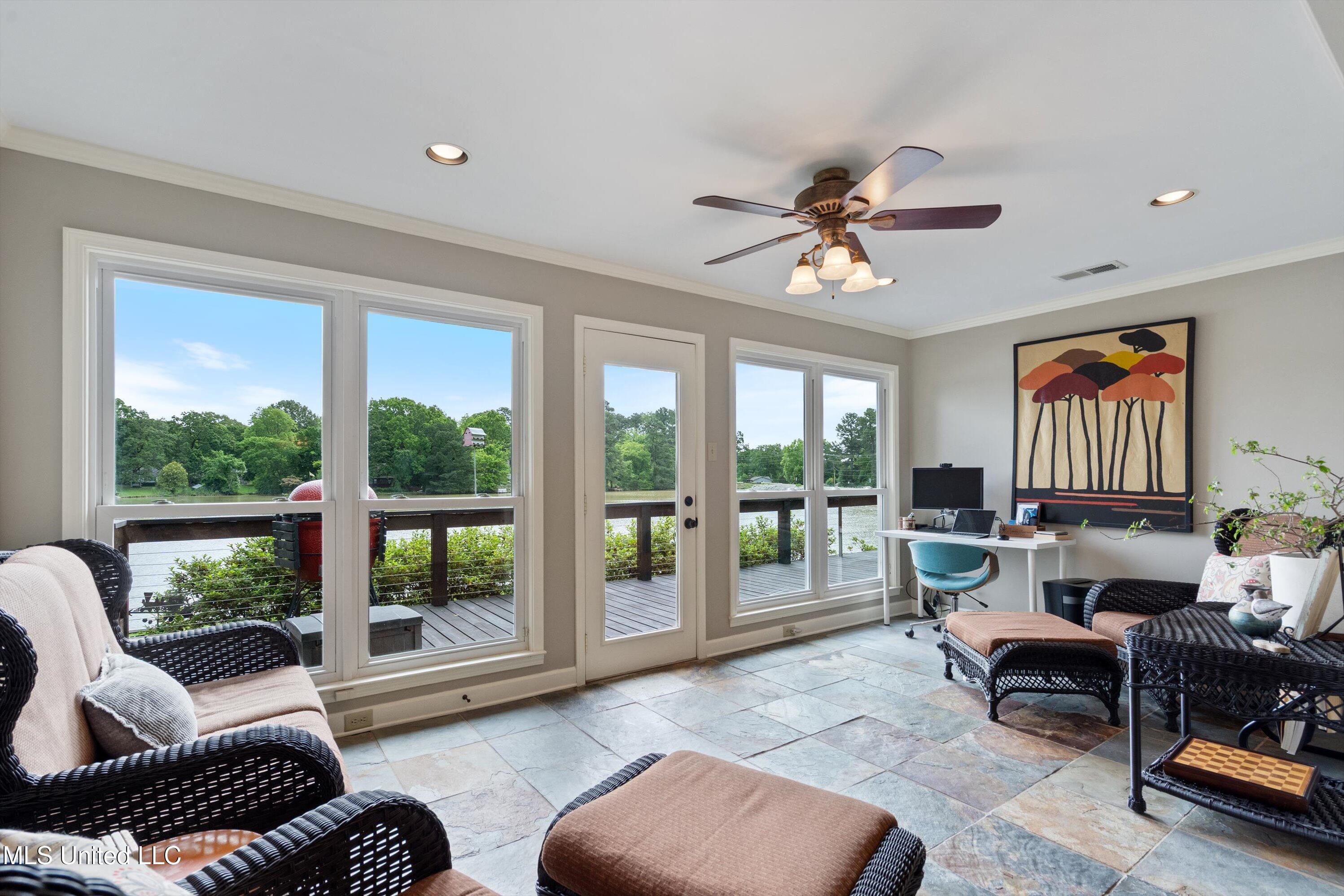 7300 W Shahkoka Drive, Olive Branch, Mississippi image 15