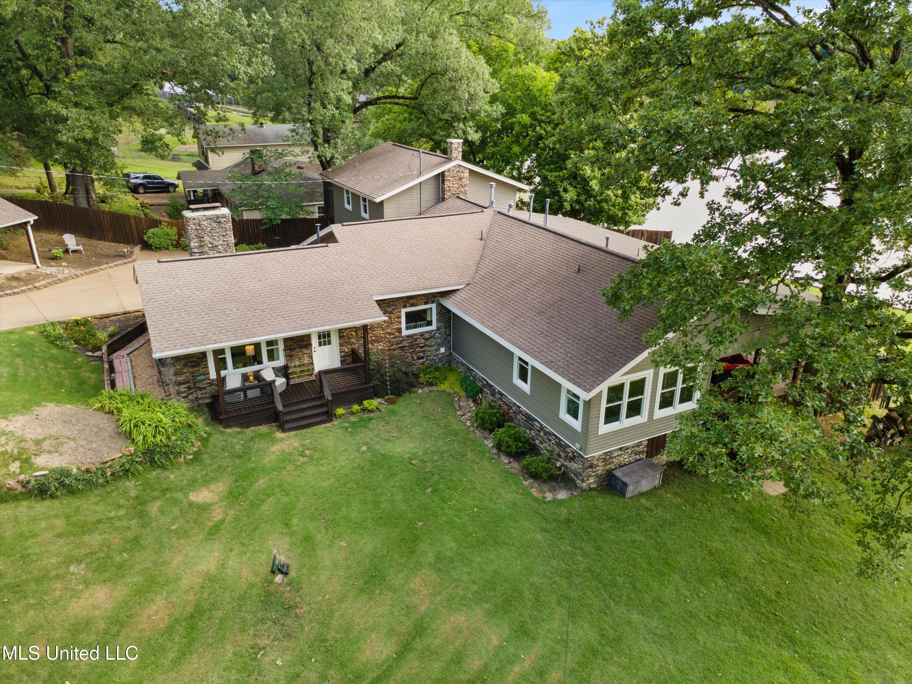 7300 W Shahkoka Drive, Olive Branch, Mississippi image 48