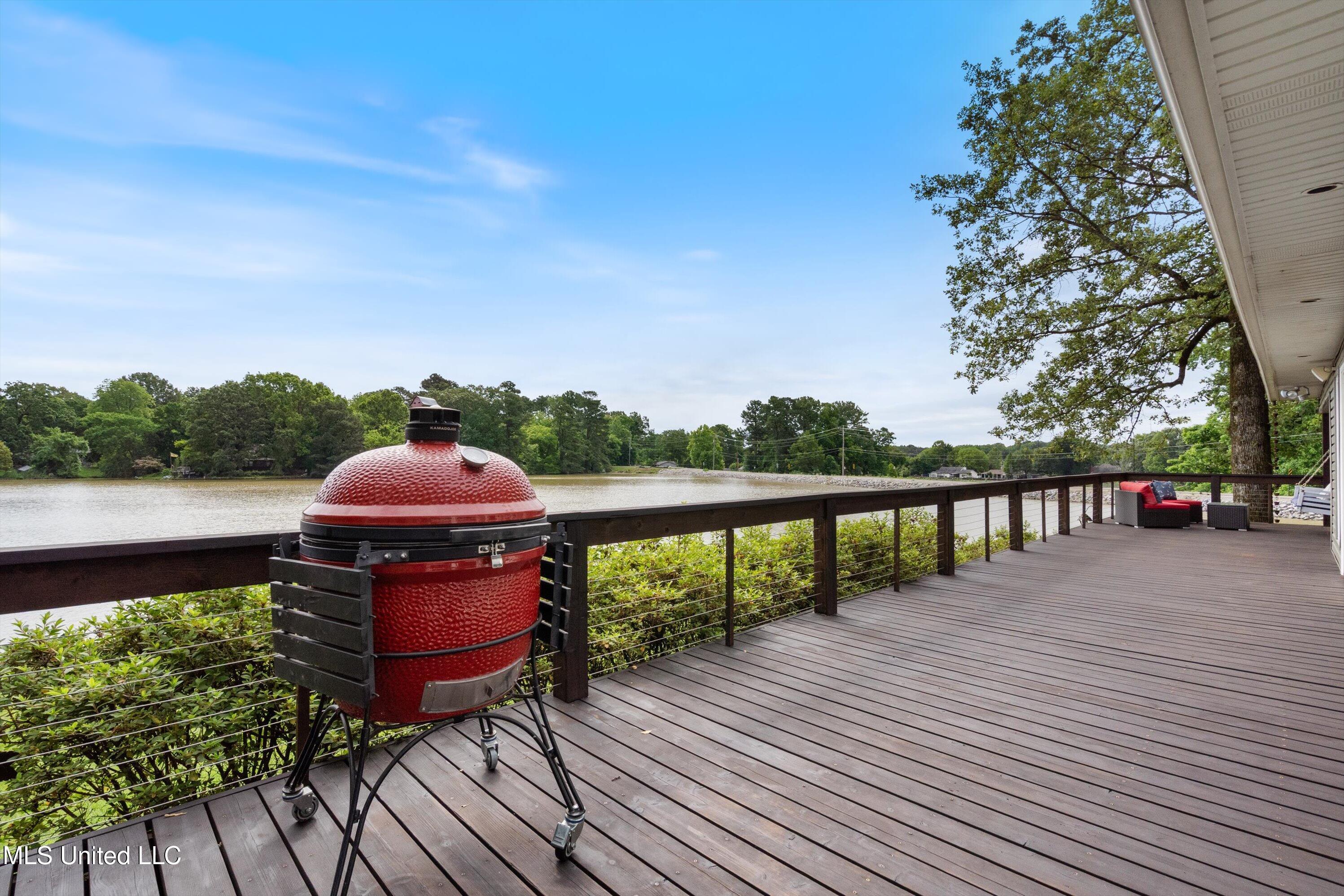 7300 W Shahkoka Drive, Olive Branch, Mississippi image 38