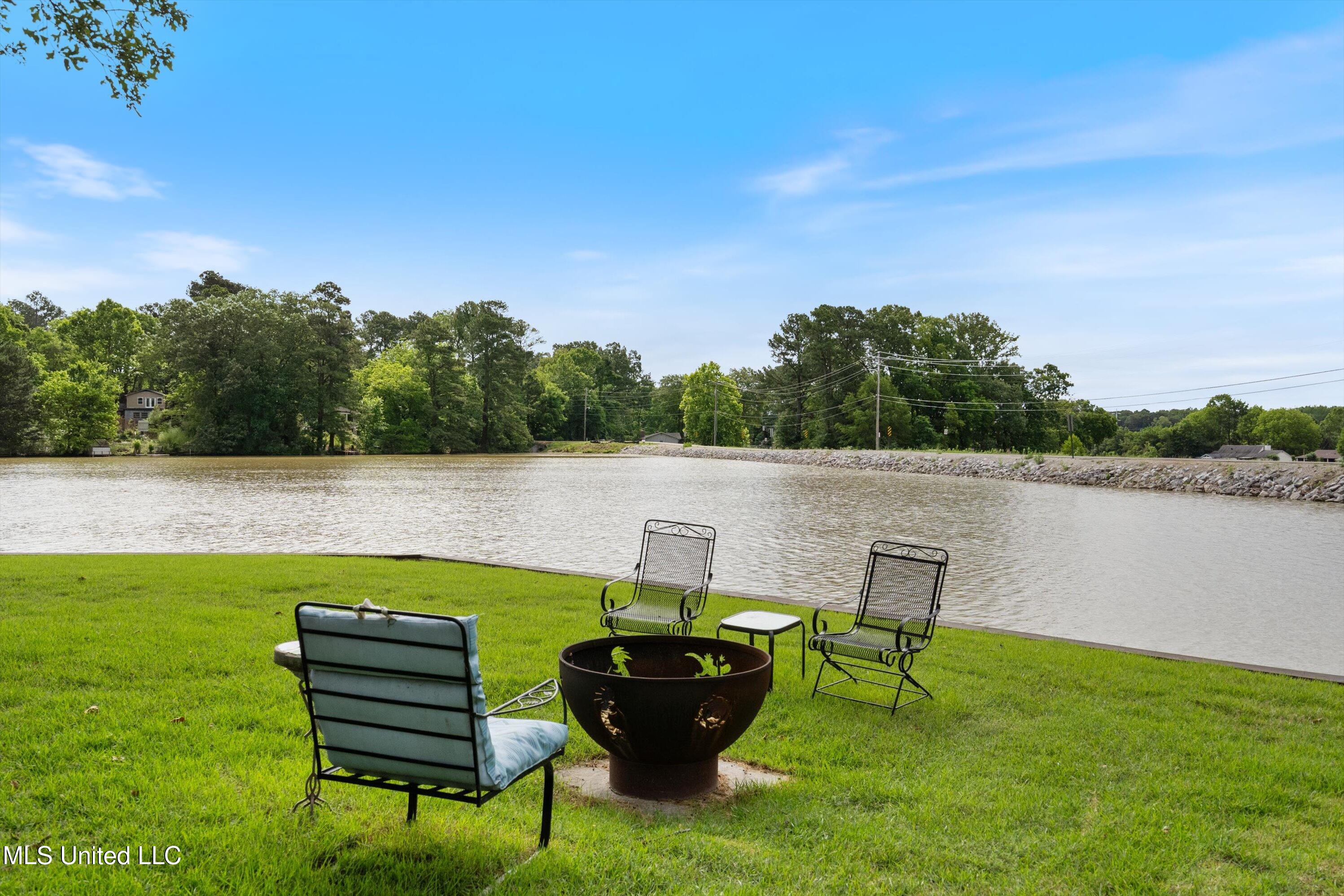 7300 W Shahkoka Drive, Olive Branch, Mississippi image 44