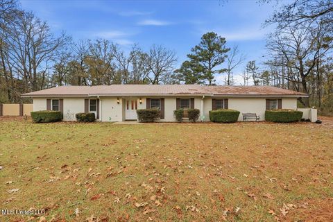 Homes For Sale - 276 Stanton Street<br/> Forest, MS 39074