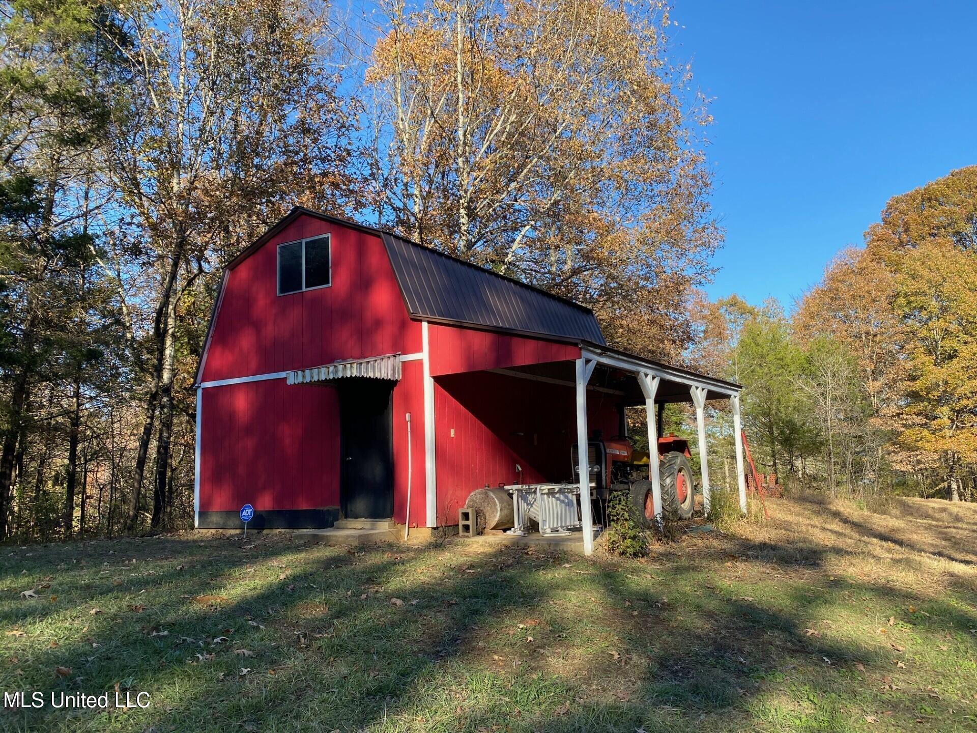 2085 Yellowdog Road, Senatobia, Mississippi image 6