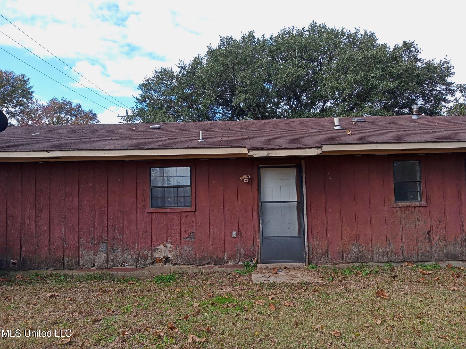 2404 W Clubview Circle, Yazoo City, Mississippi image 17