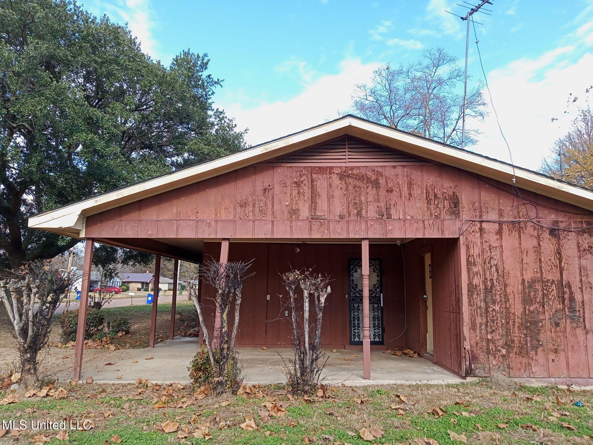 2404 W Clubview Circle, Yazoo City, Mississippi image 20