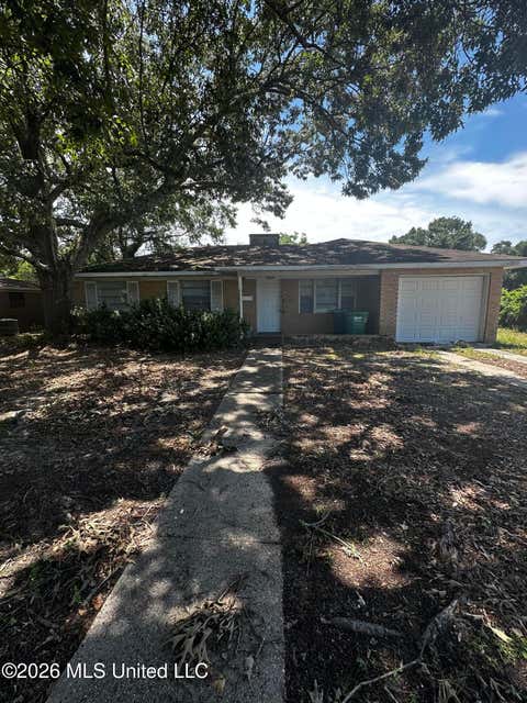 Homes For Sale - 2004 Collins Boulevard<br/> Gulfport, MS 39507