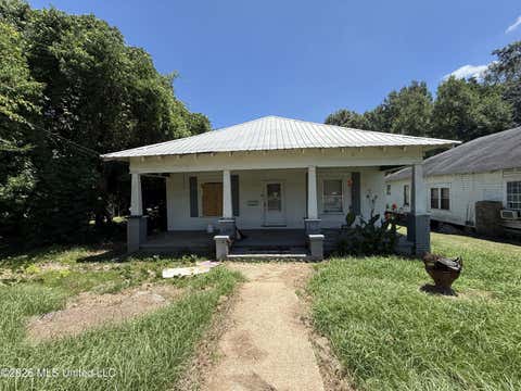 Homes For Sale - 406 Elmwood Street<br/> McComb, MS 39648