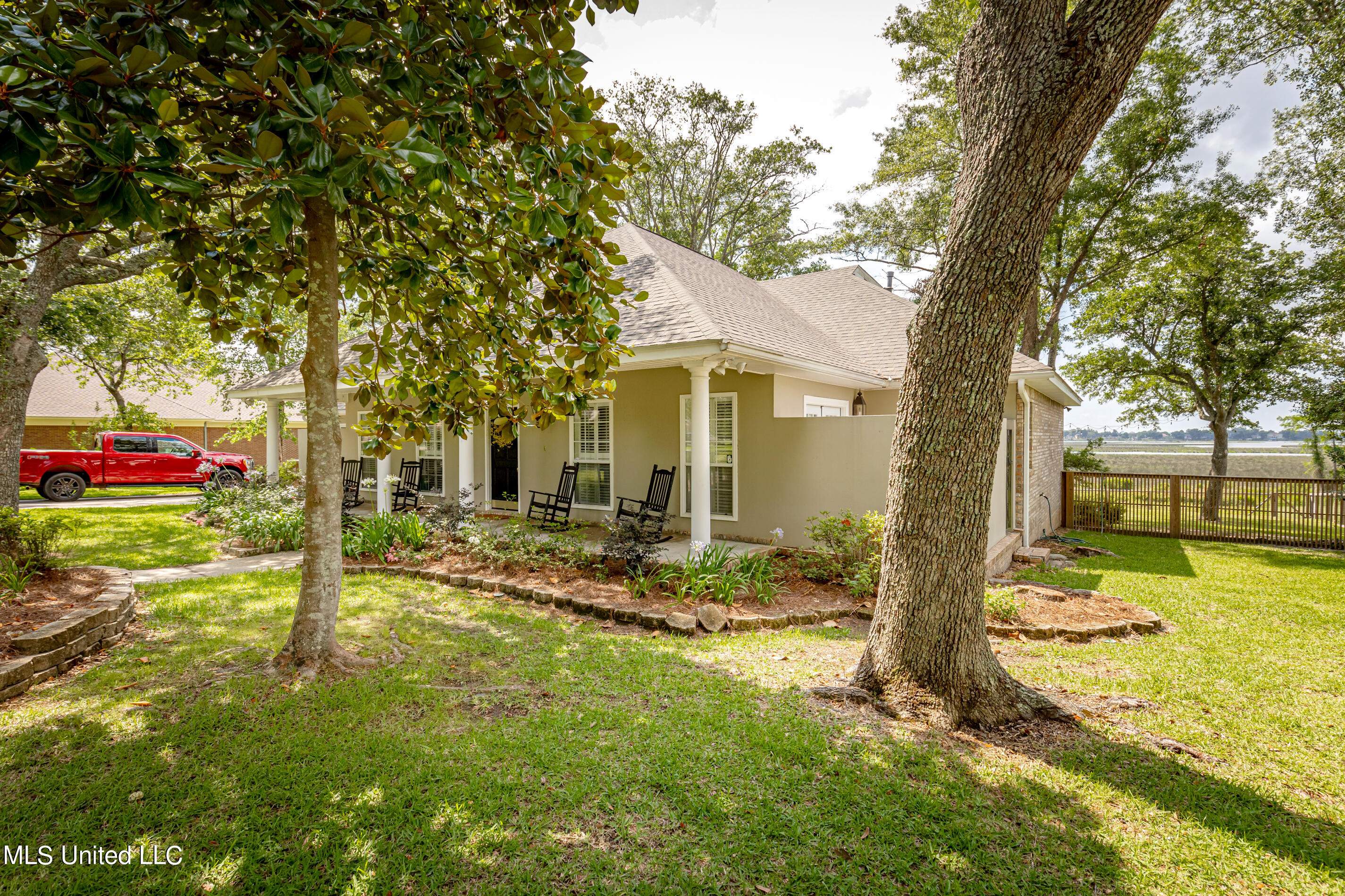 9195 Scenic River Drive, Biloxi, Mississippi image 3