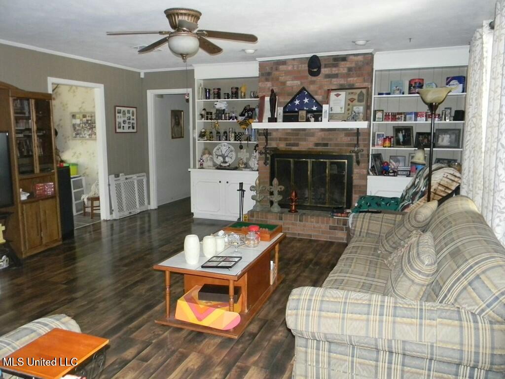 121 N Temple Road, Natchez, Mississippi image 5