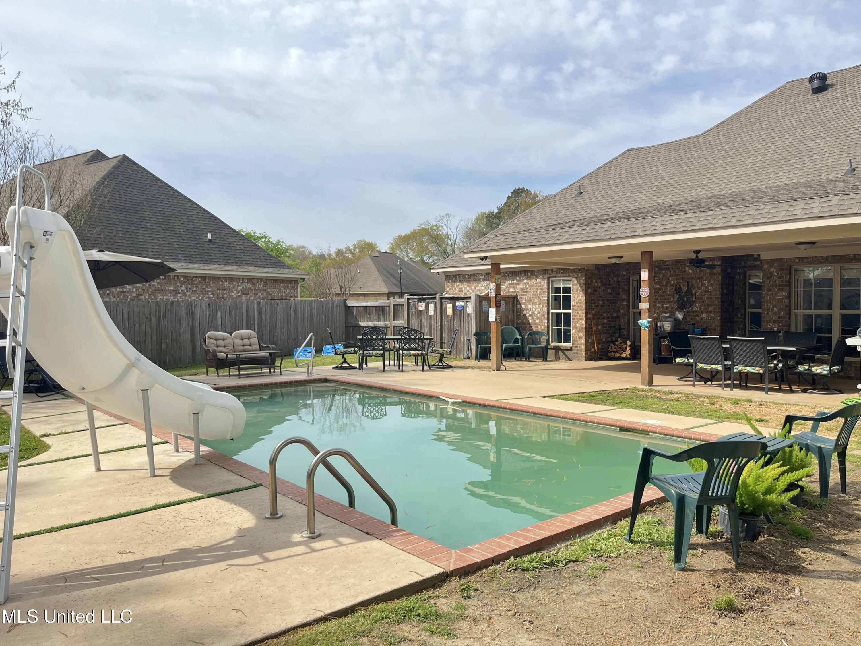 408 Bridgestone Place, Florence, Mississippi image 3
