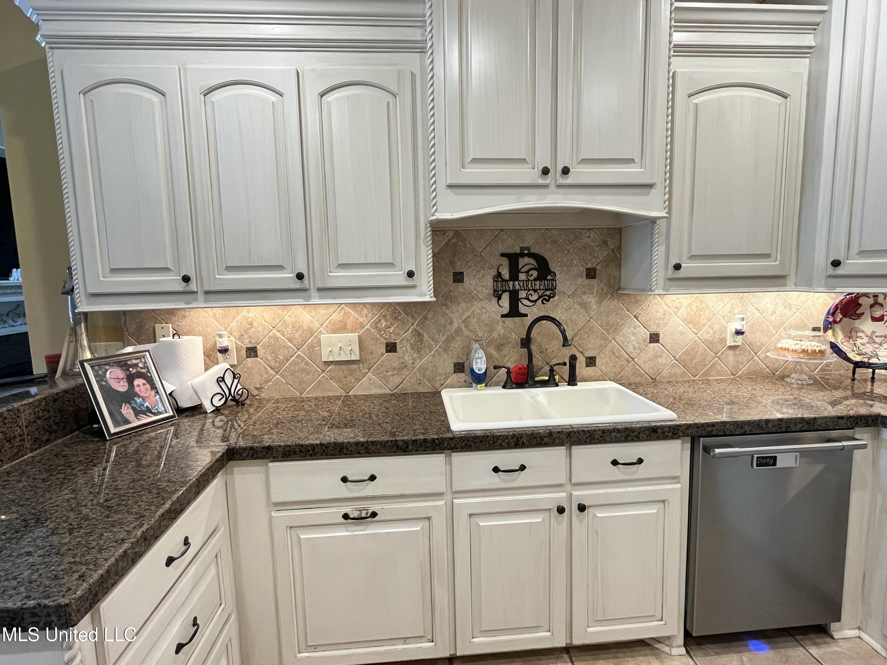 408 Bridgestone Place, Florence, Mississippi image 21