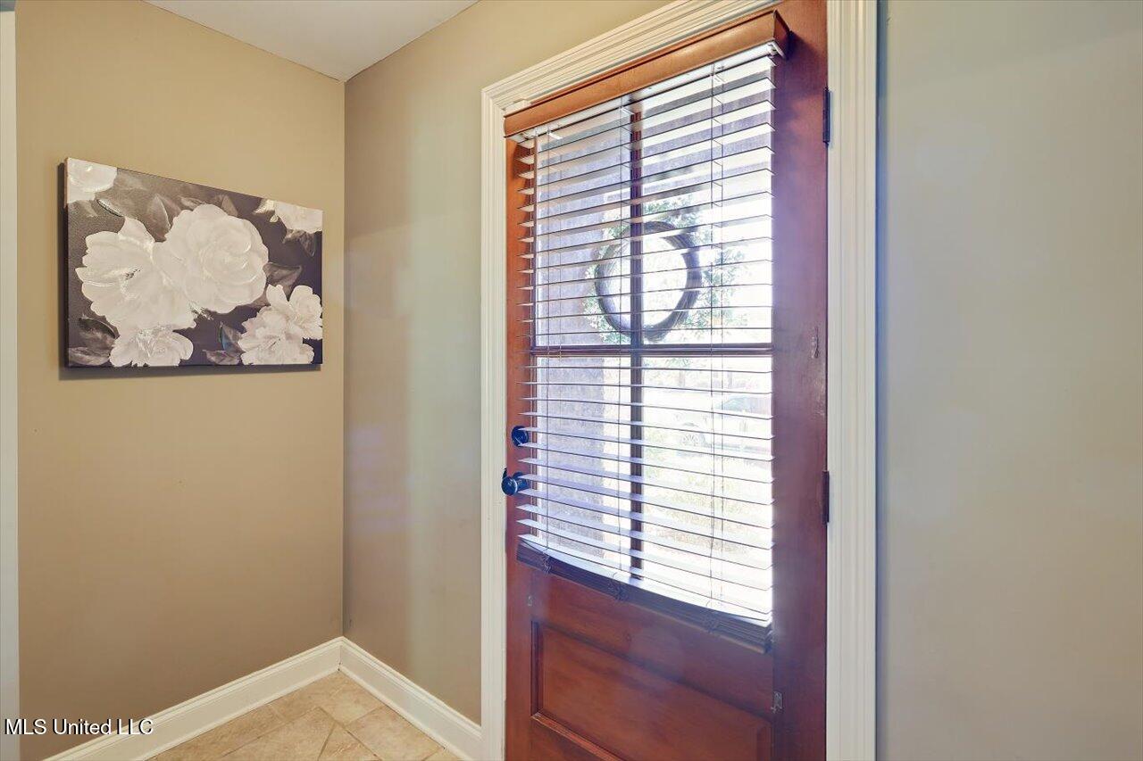 150 Britton Circle, Flowood, Mississippi image 5
