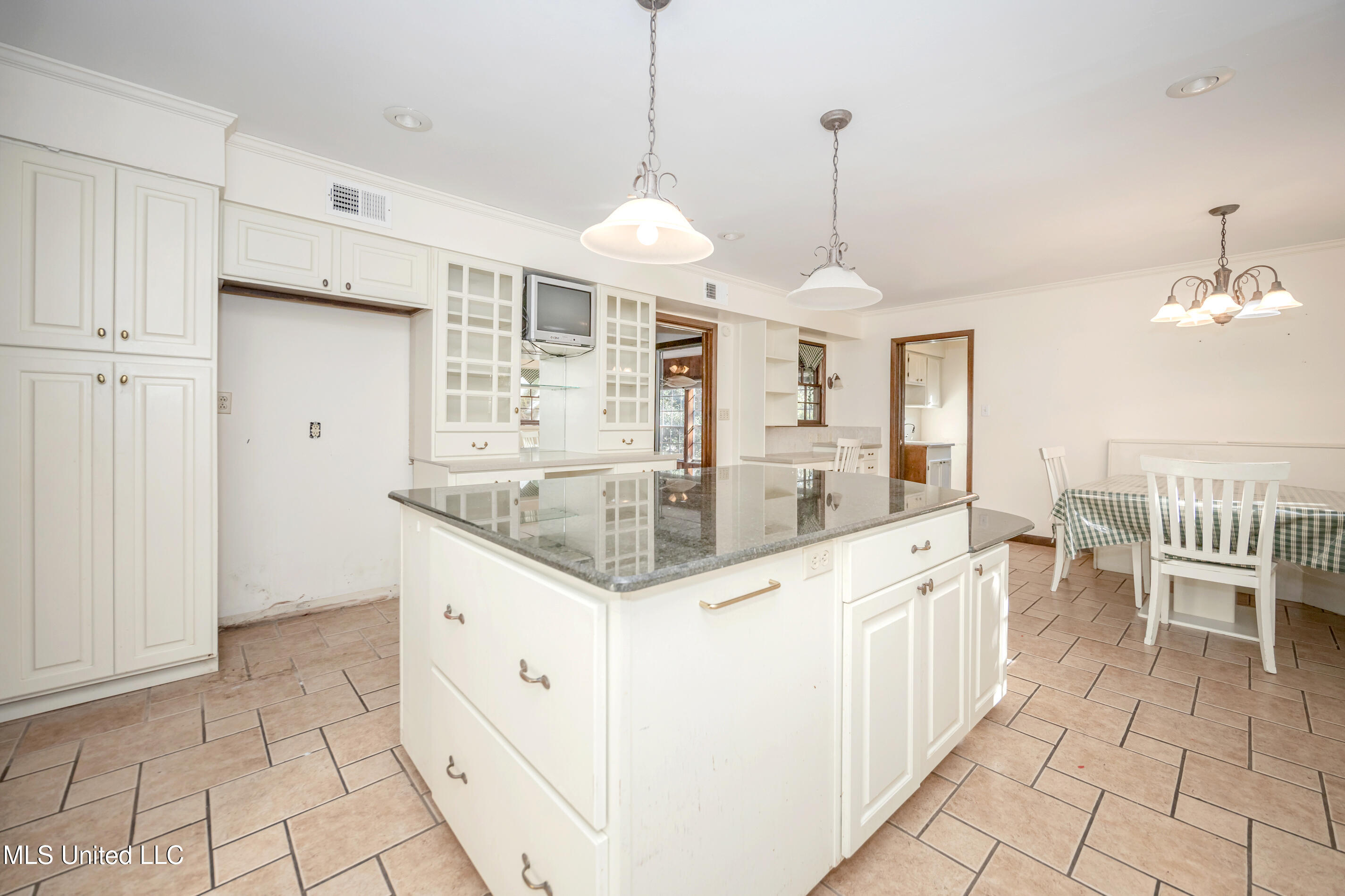 446 Melissa Drive, Biloxi, Mississippi image 25