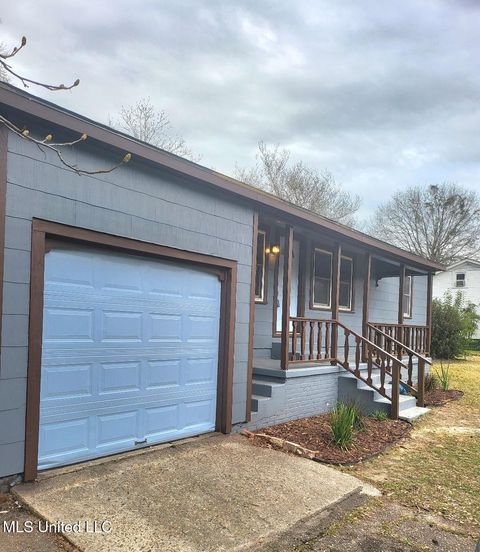 221 N Vardaman Street, Wiggins, MS 39577 - MLS#: 4105337