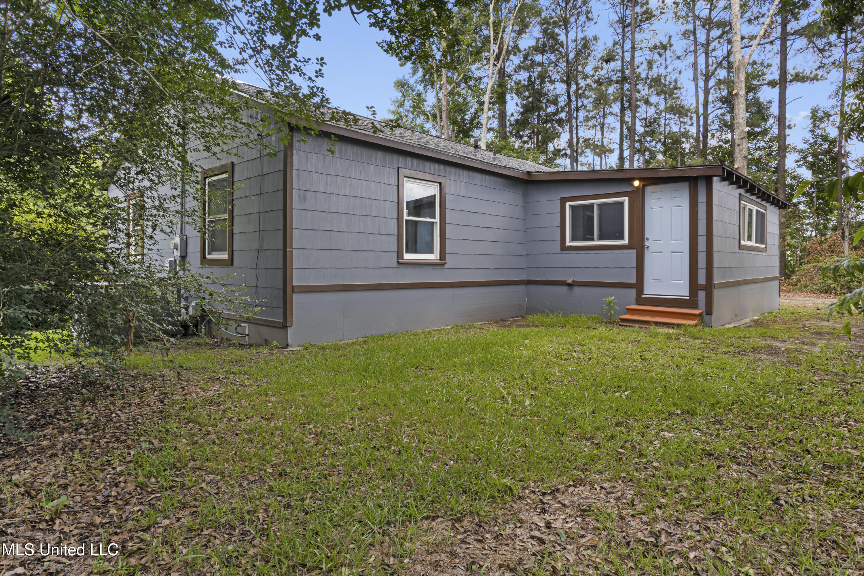 221 N Vardaman Street, Wiggins, Mississippi image 29