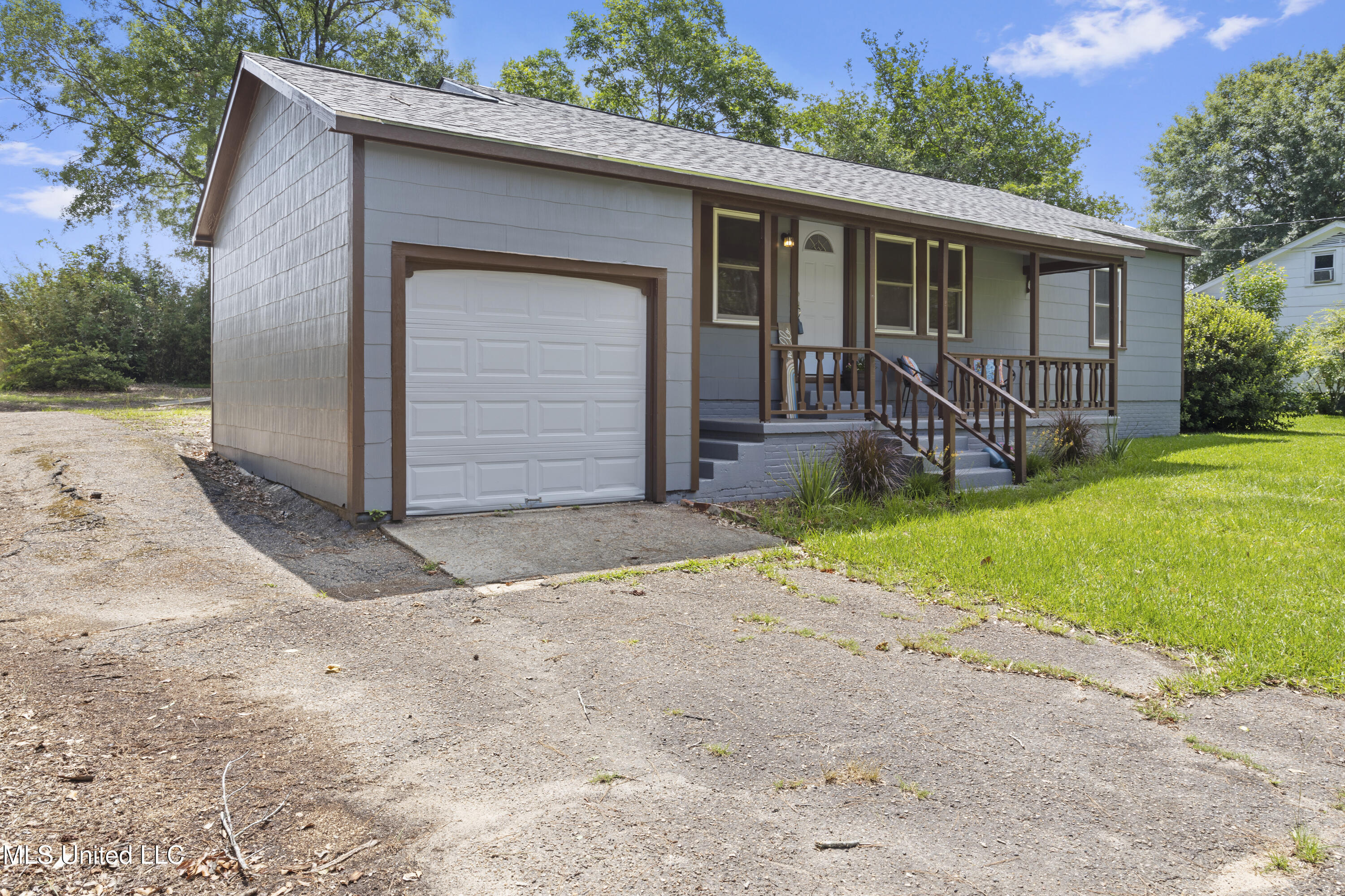 221 N Vardaman Street, Wiggins, Mississippi image 6