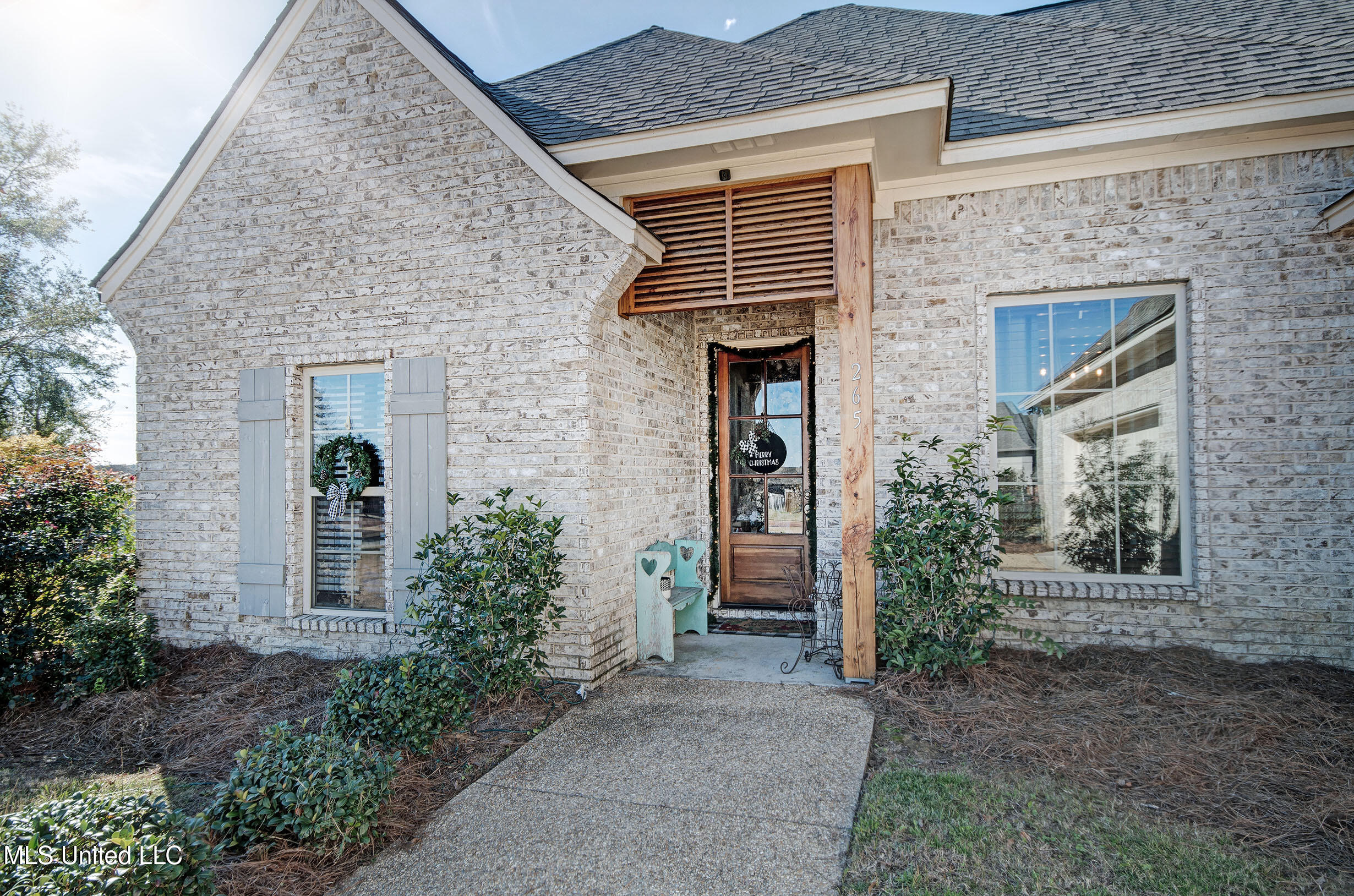 265 Clubview Circle, Pearl, Mississippi image 3