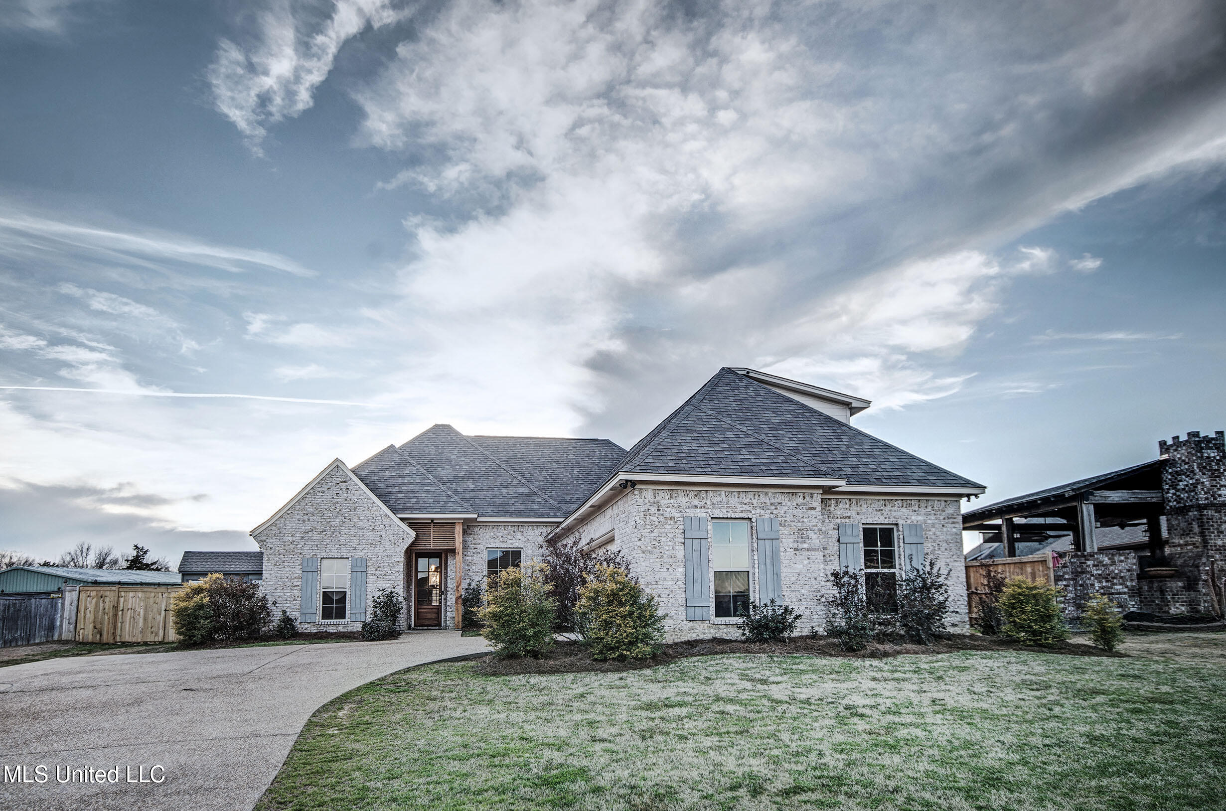 265 Clubview Circle, Pearl, Mississippi image 1