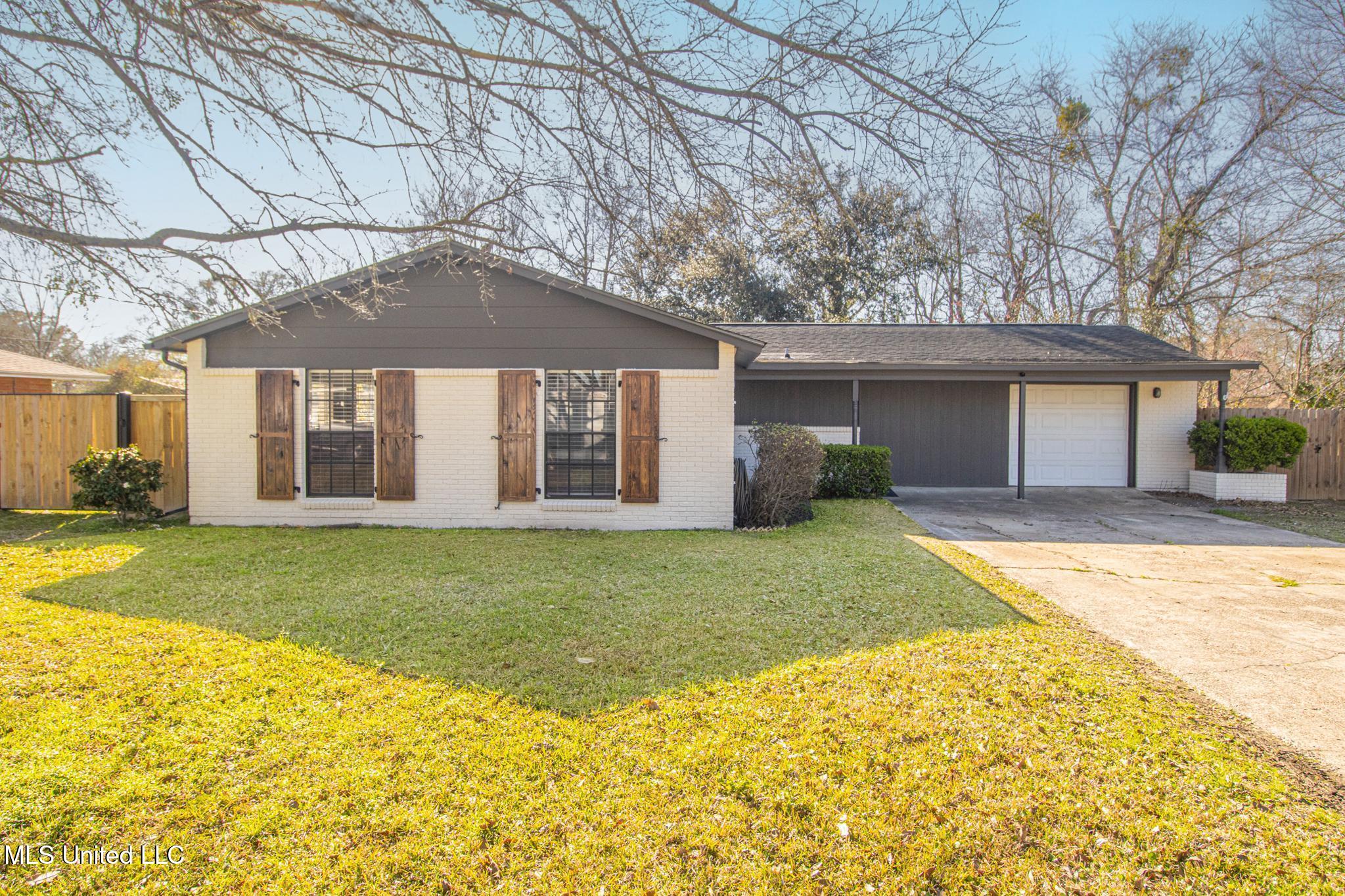 111 Warwick Street, Long Beach, Mississippi image 2