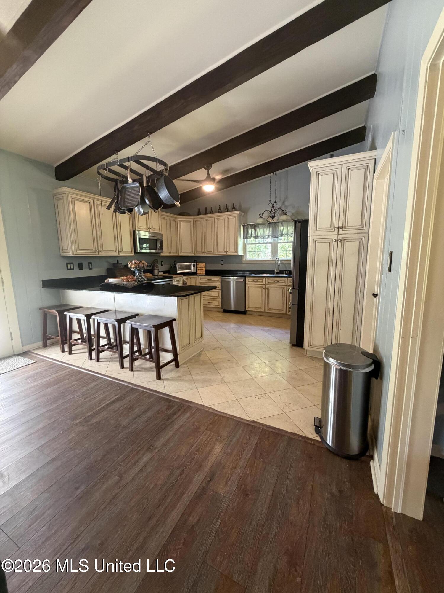 211 Glenwood Drive