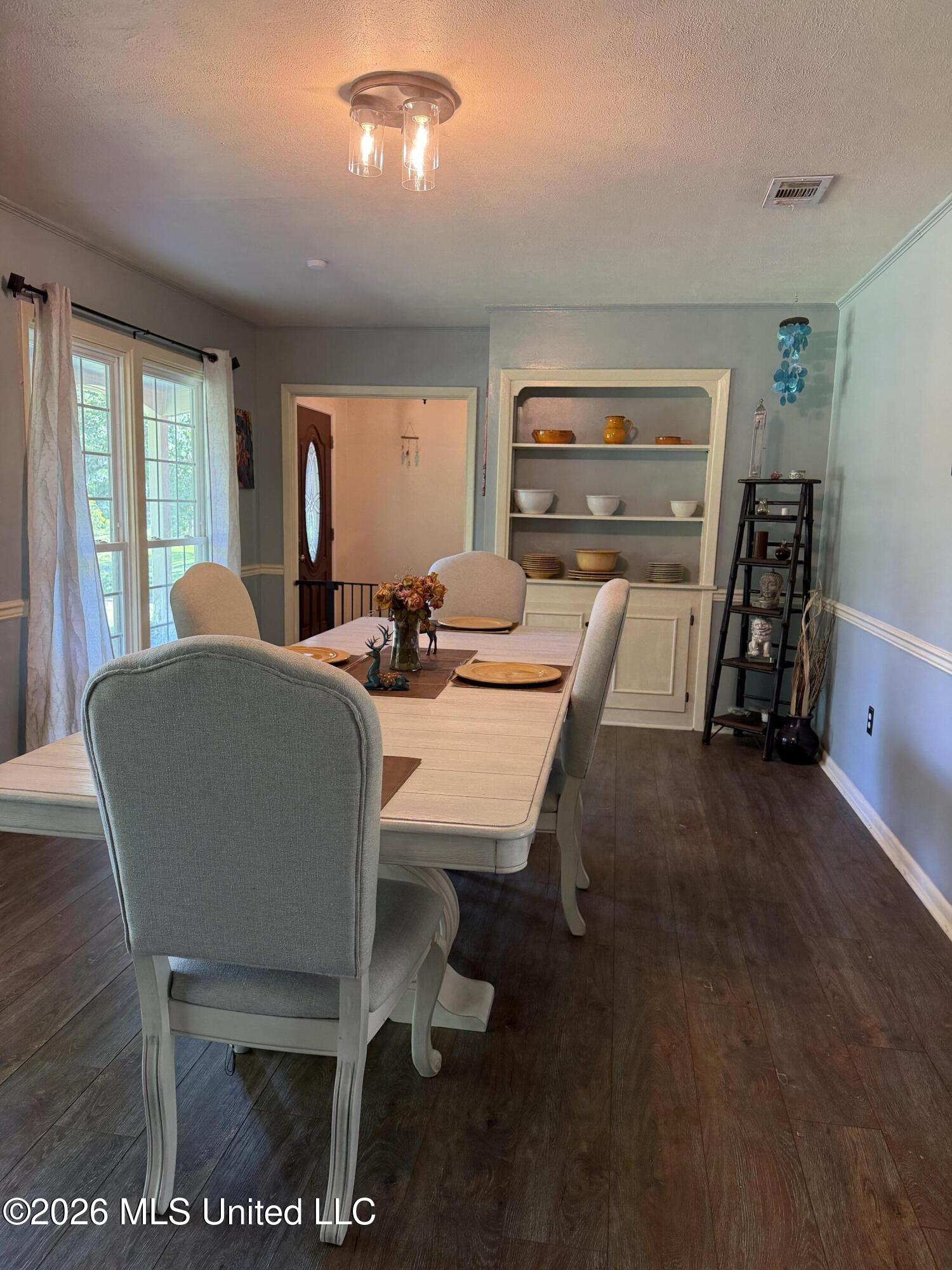 211 Glenwood Drive