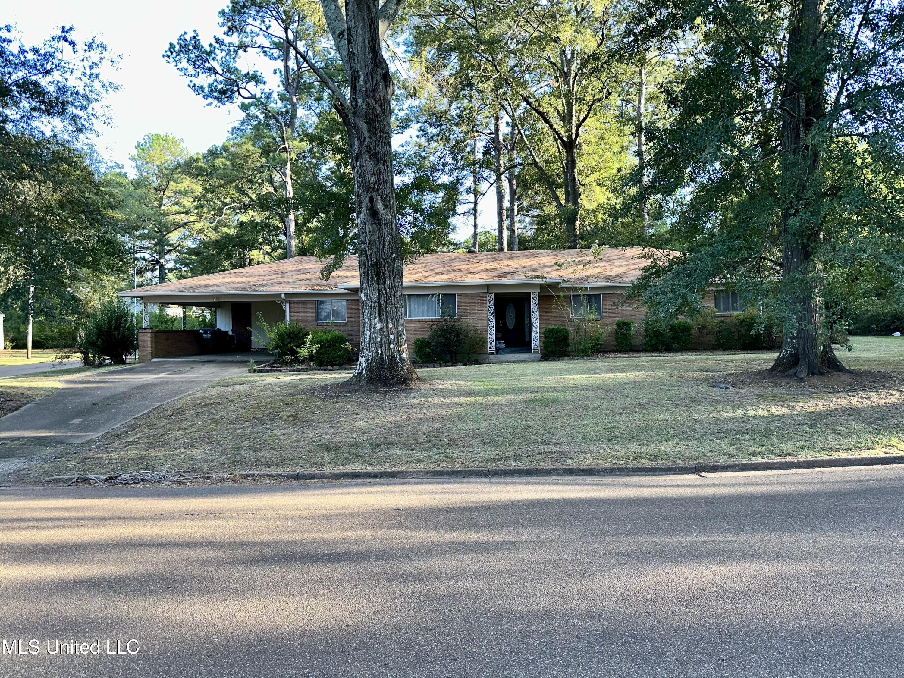 556 E Fulton Street, Canton, Mississippi image 1