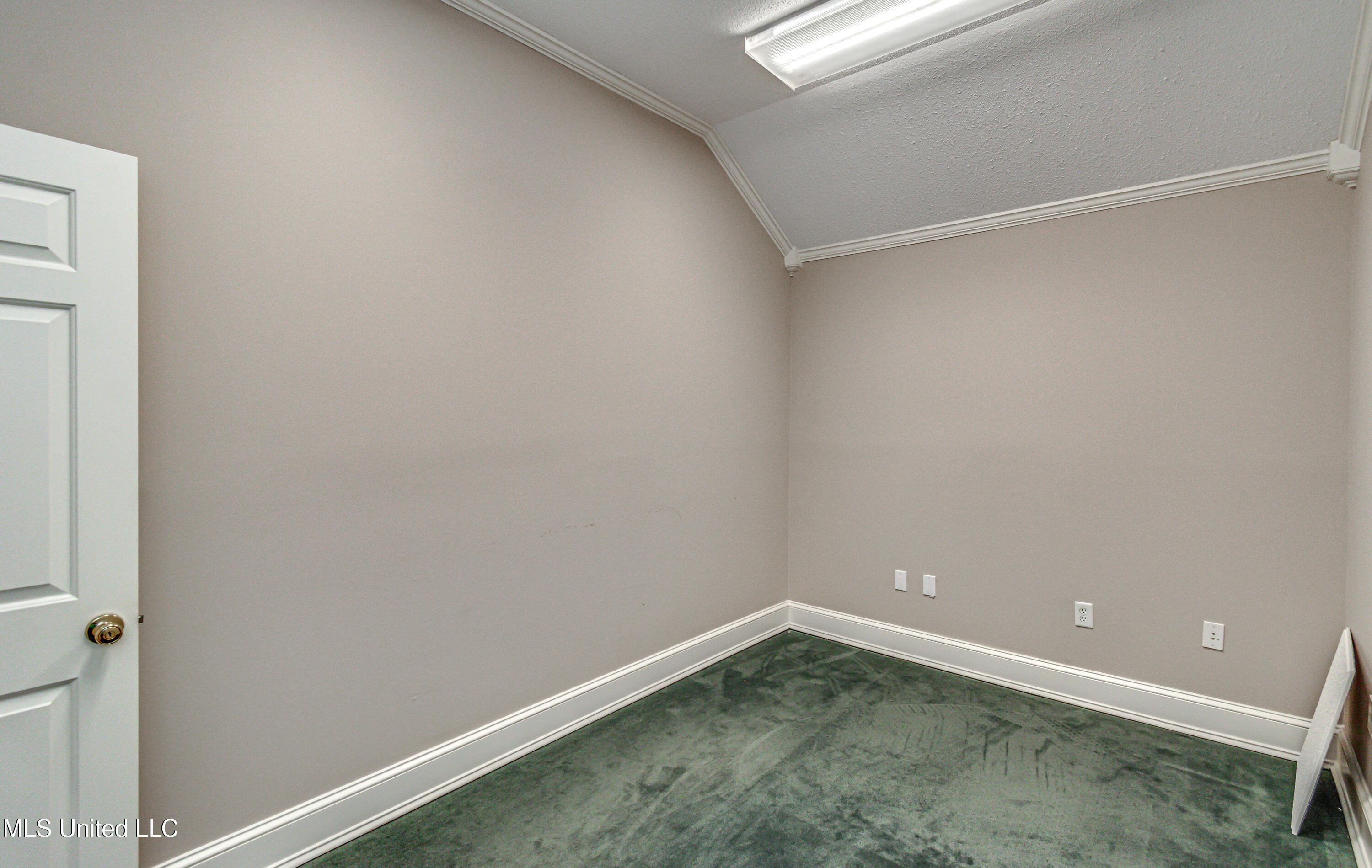 Jackson, Mississippi 39211, United States, ,Residential,Active,30567