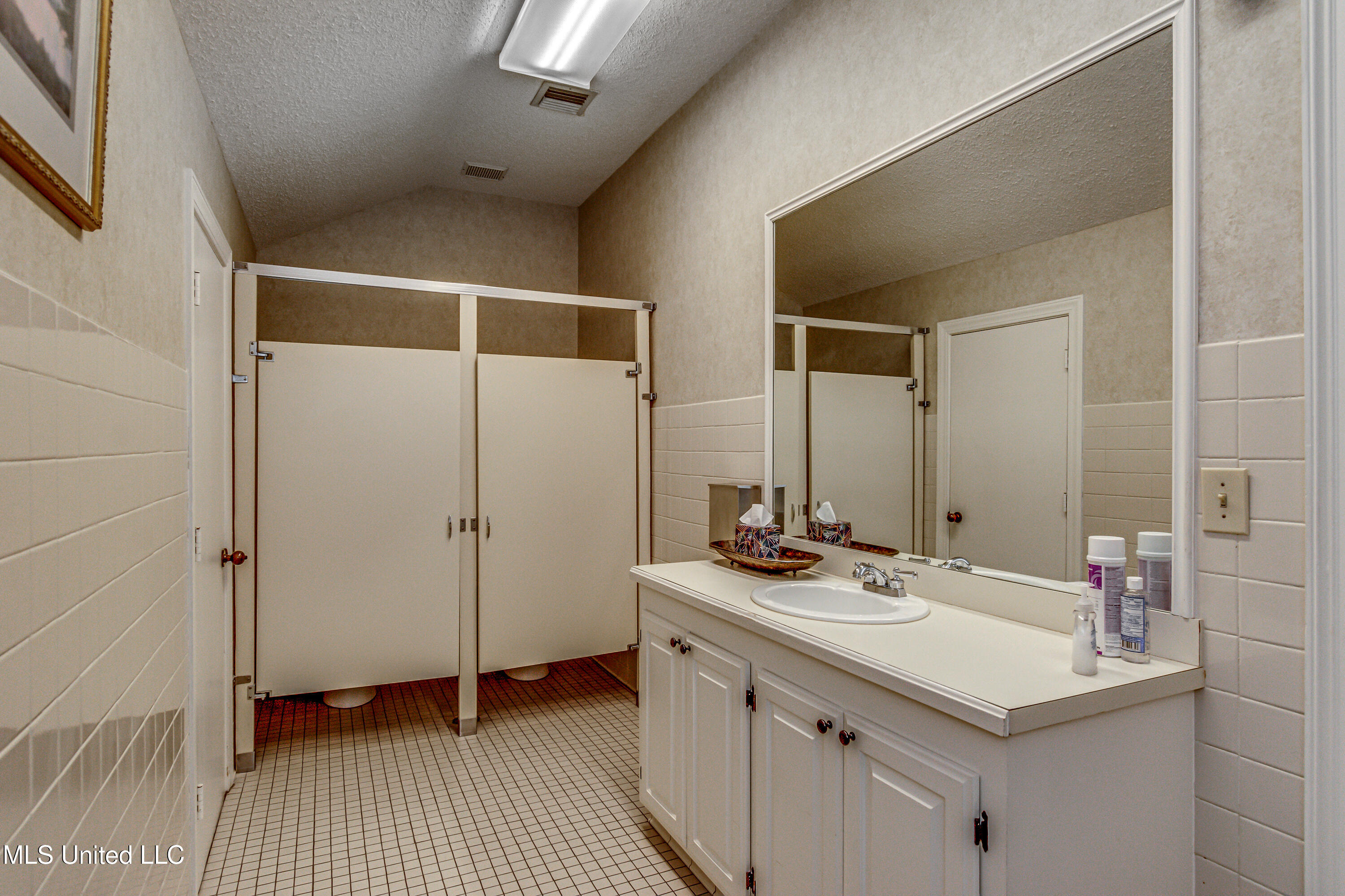 Jackson, Mississippi 39211, United States, ,Residential,Active,30567