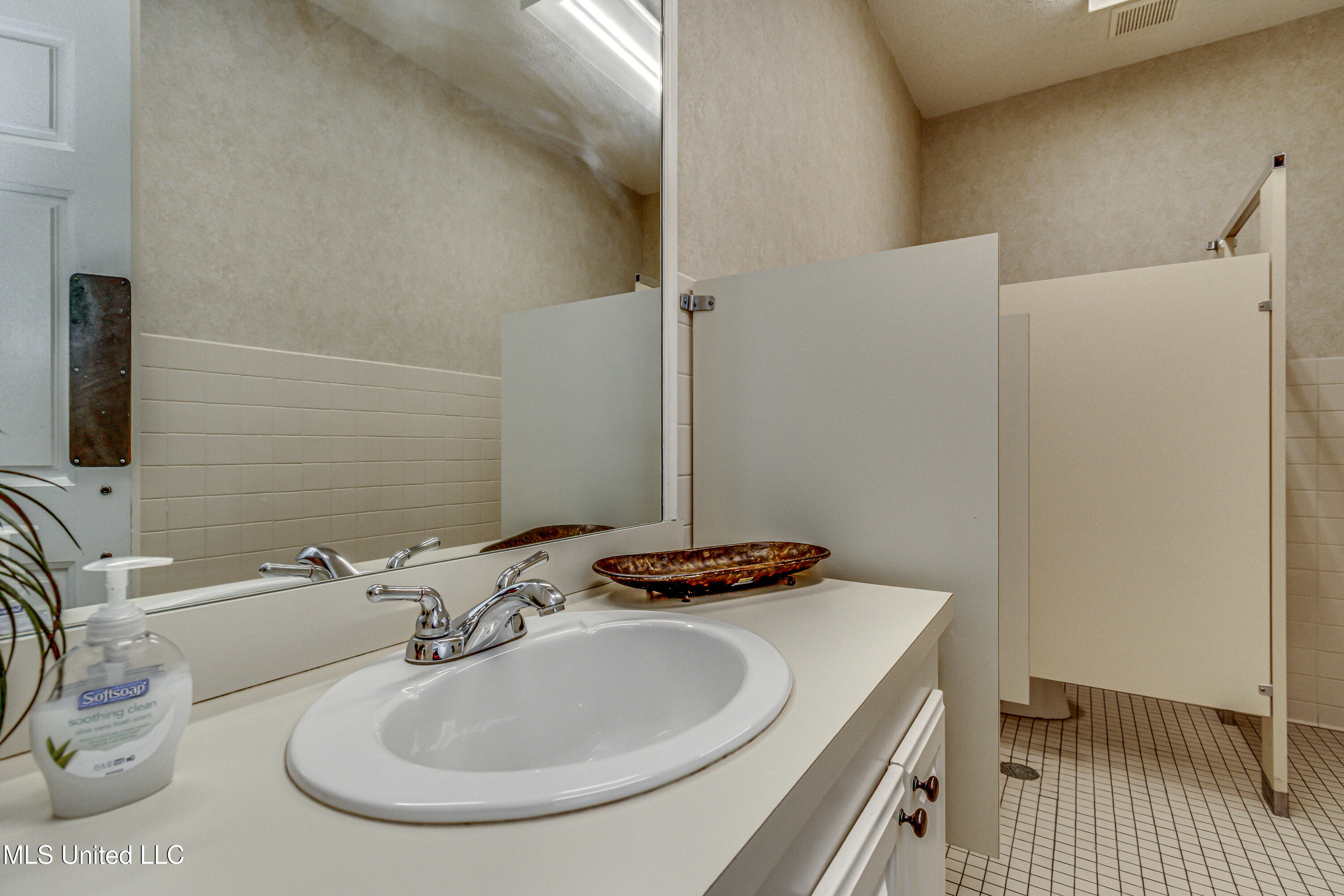 Jackson, Mississippi 39211, United States, ,Residential,Active,30567