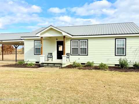 Homes For Sale - 1116 James Road<br/> Grenada County, Gore Springs, MS 38929
