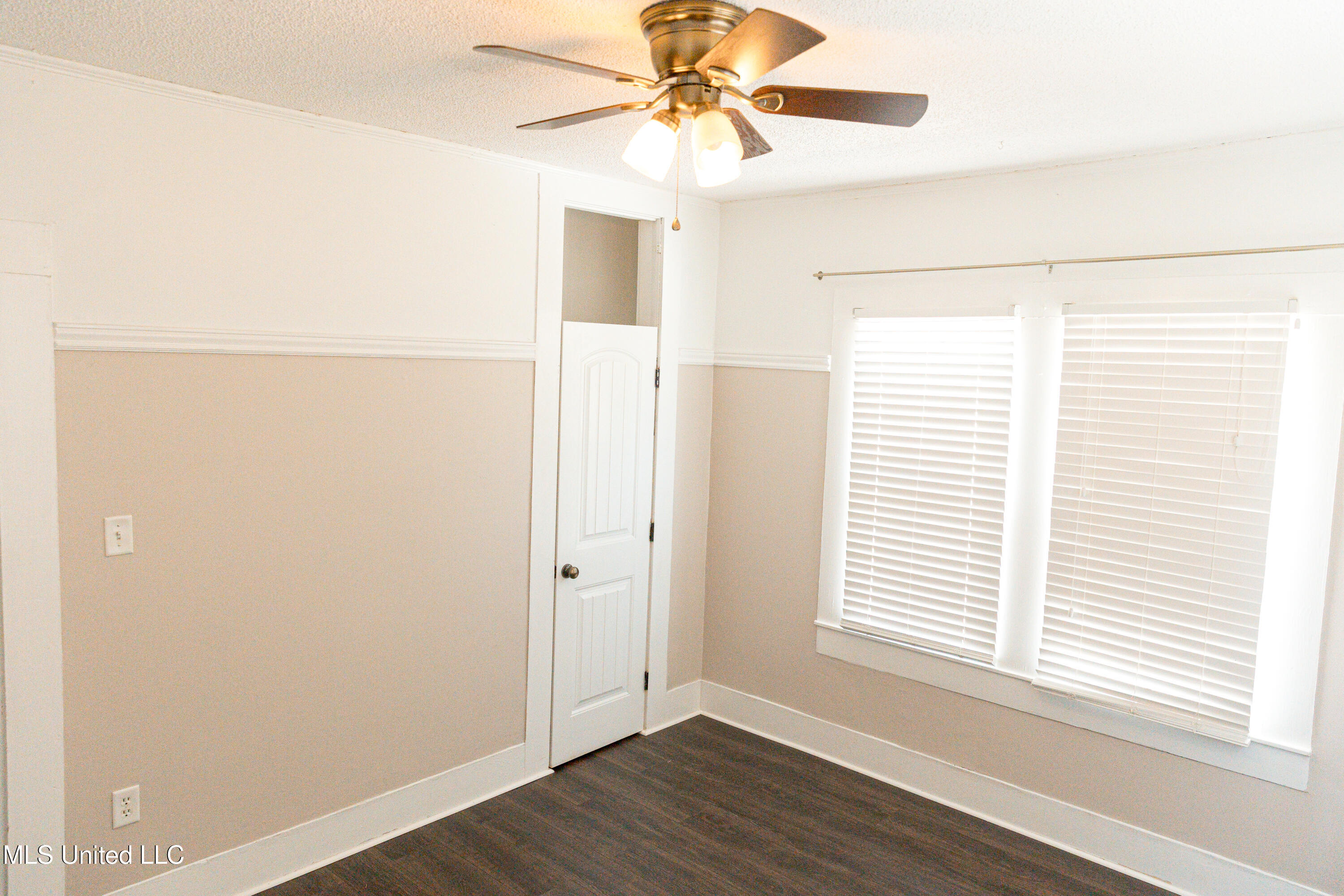 3021 Smith Drive, Gautier, Mississippi image 11