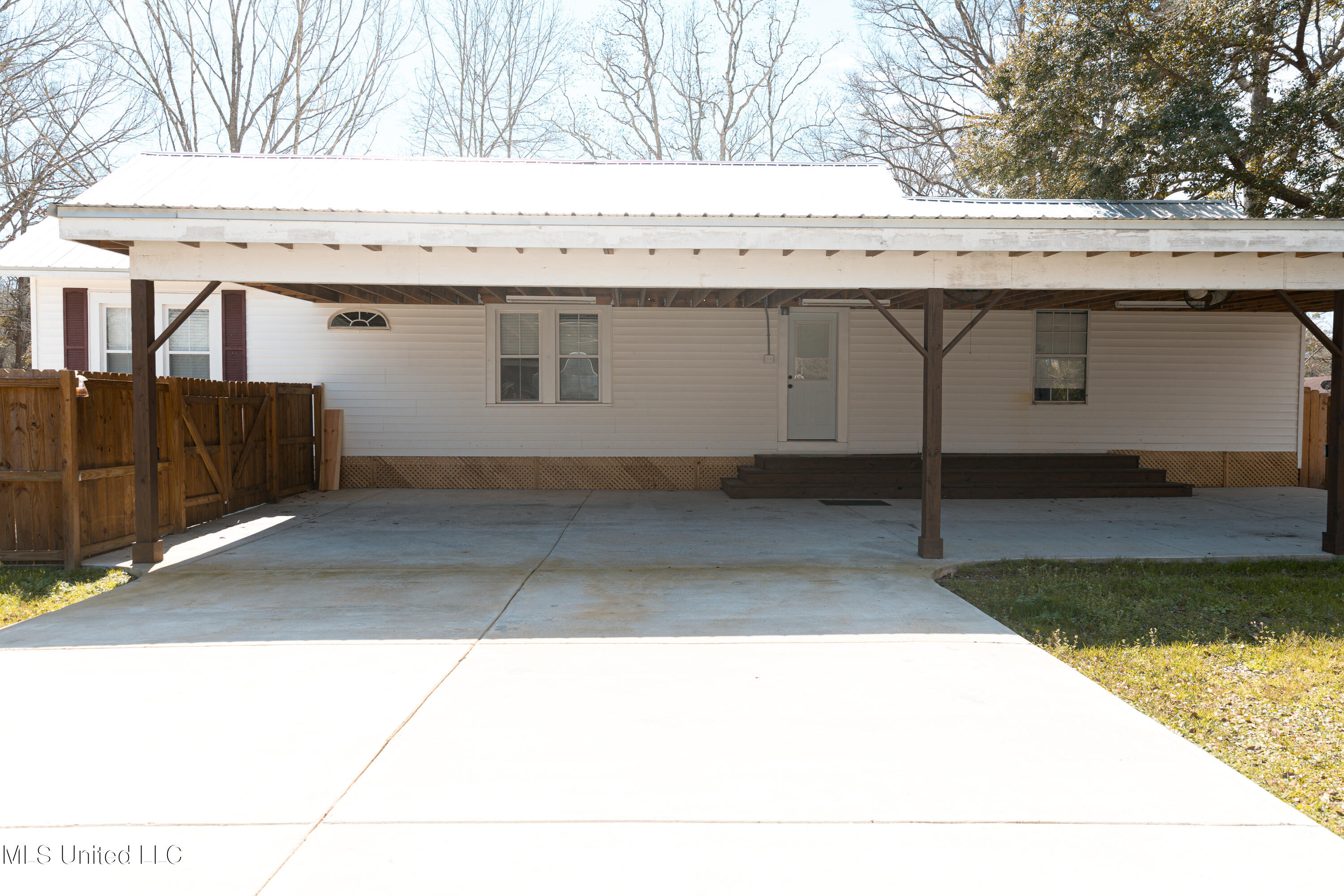 3021 Smith Drive, Gautier, Mississippi image 28
