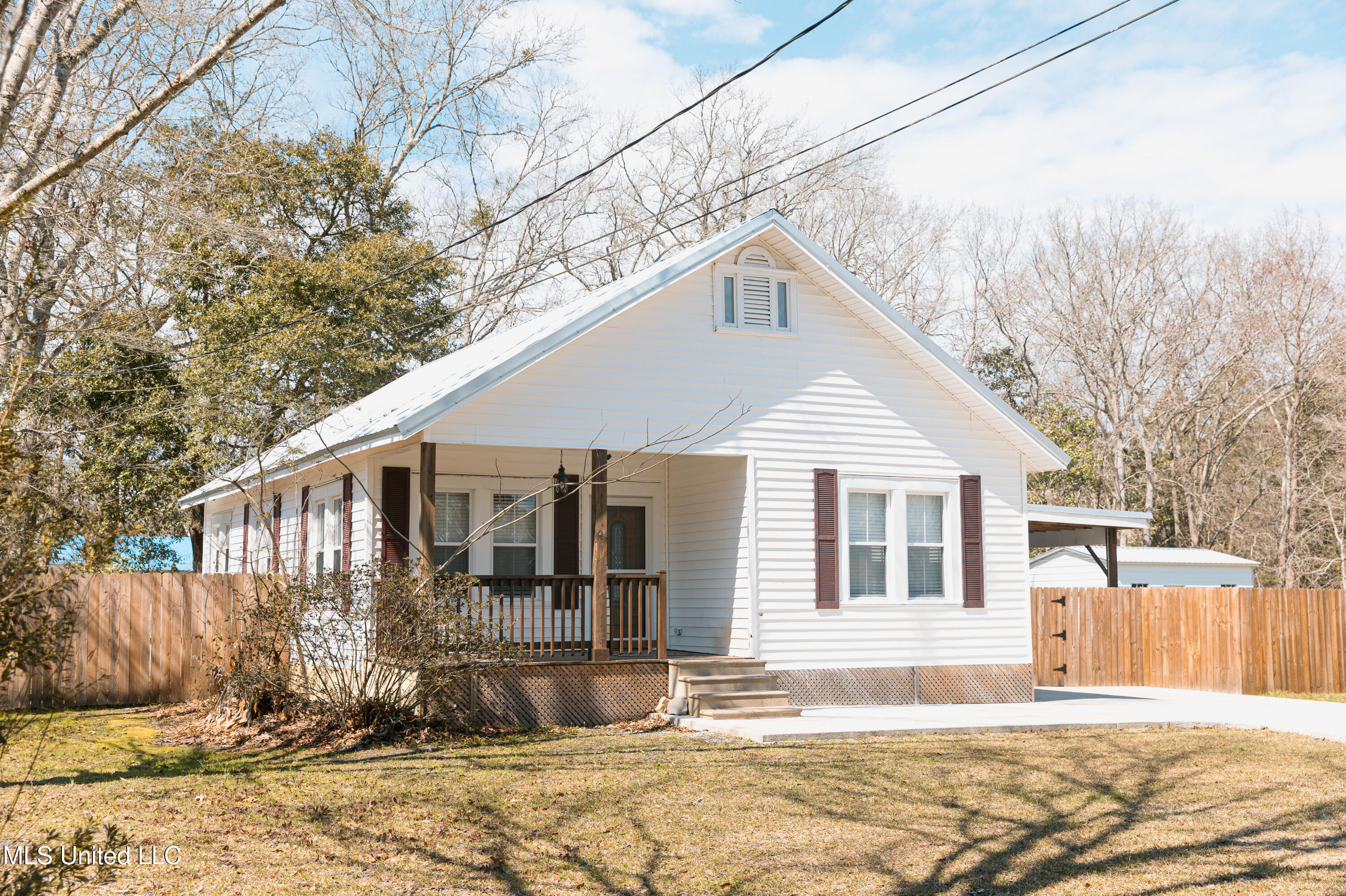 3021 Smith Drive, Gautier, Mississippi image 3