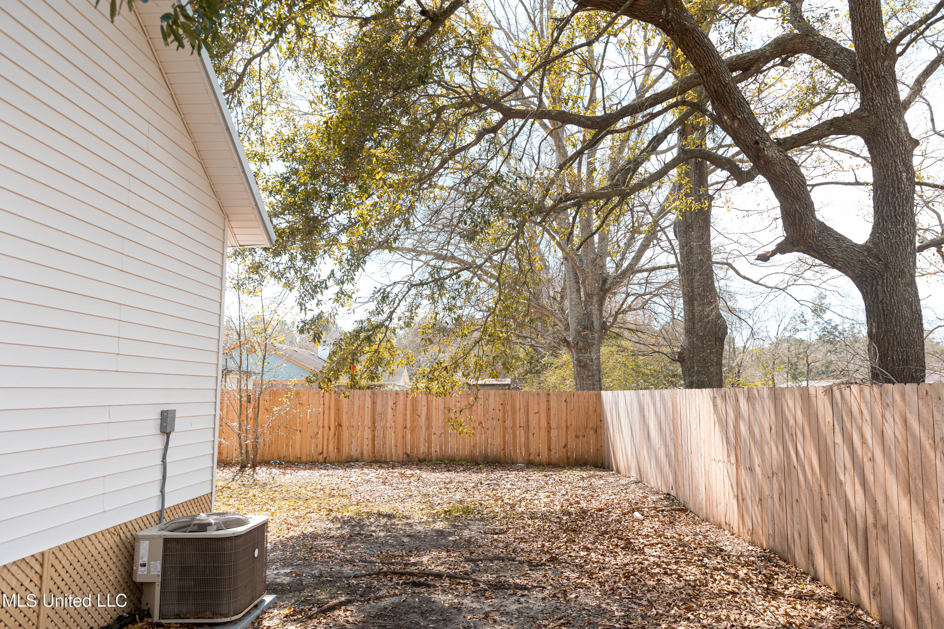 3021 Smith Drive, Gautier, Mississippi image 26