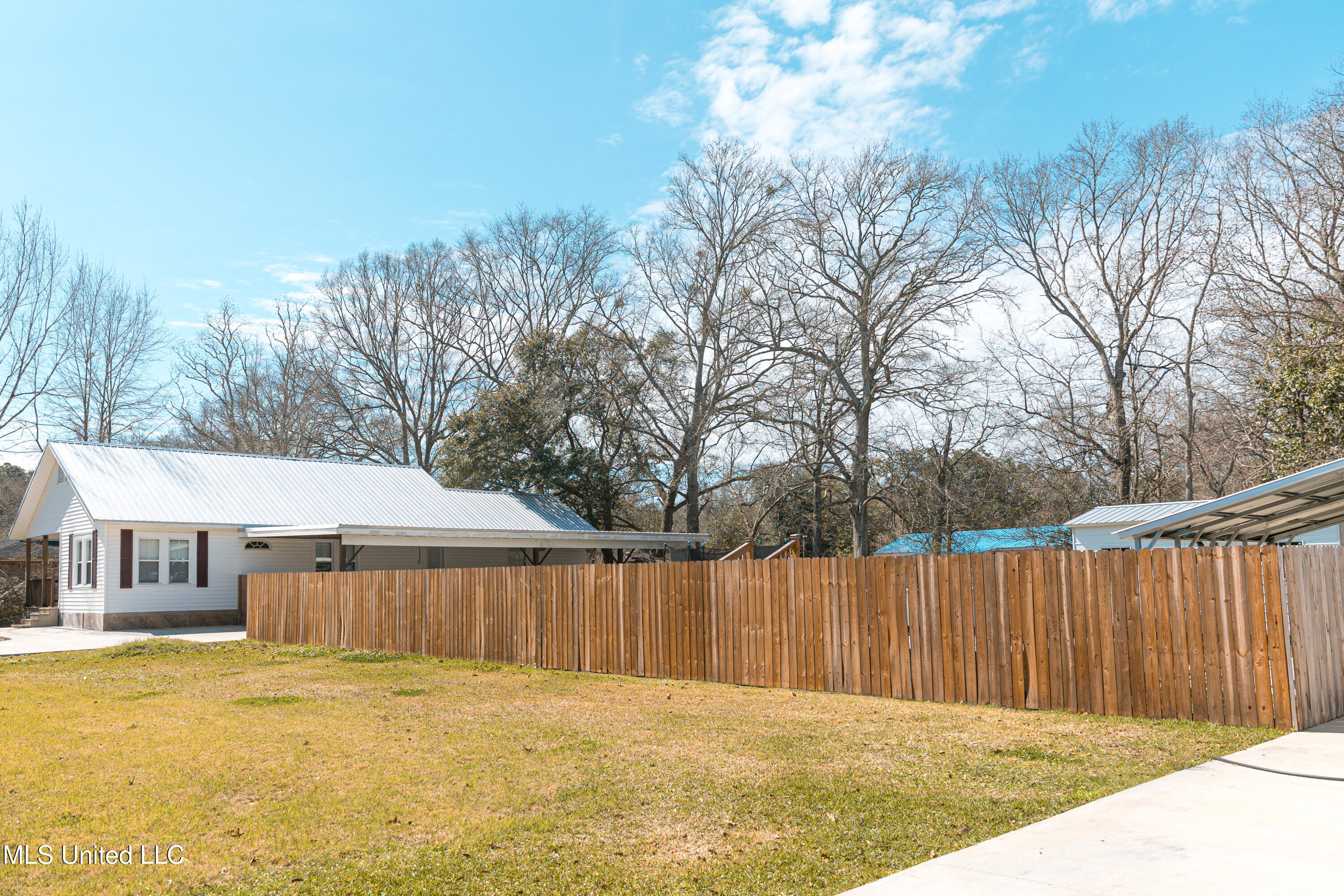 3021 Smith Drive, Gautier, Mississippi image 6