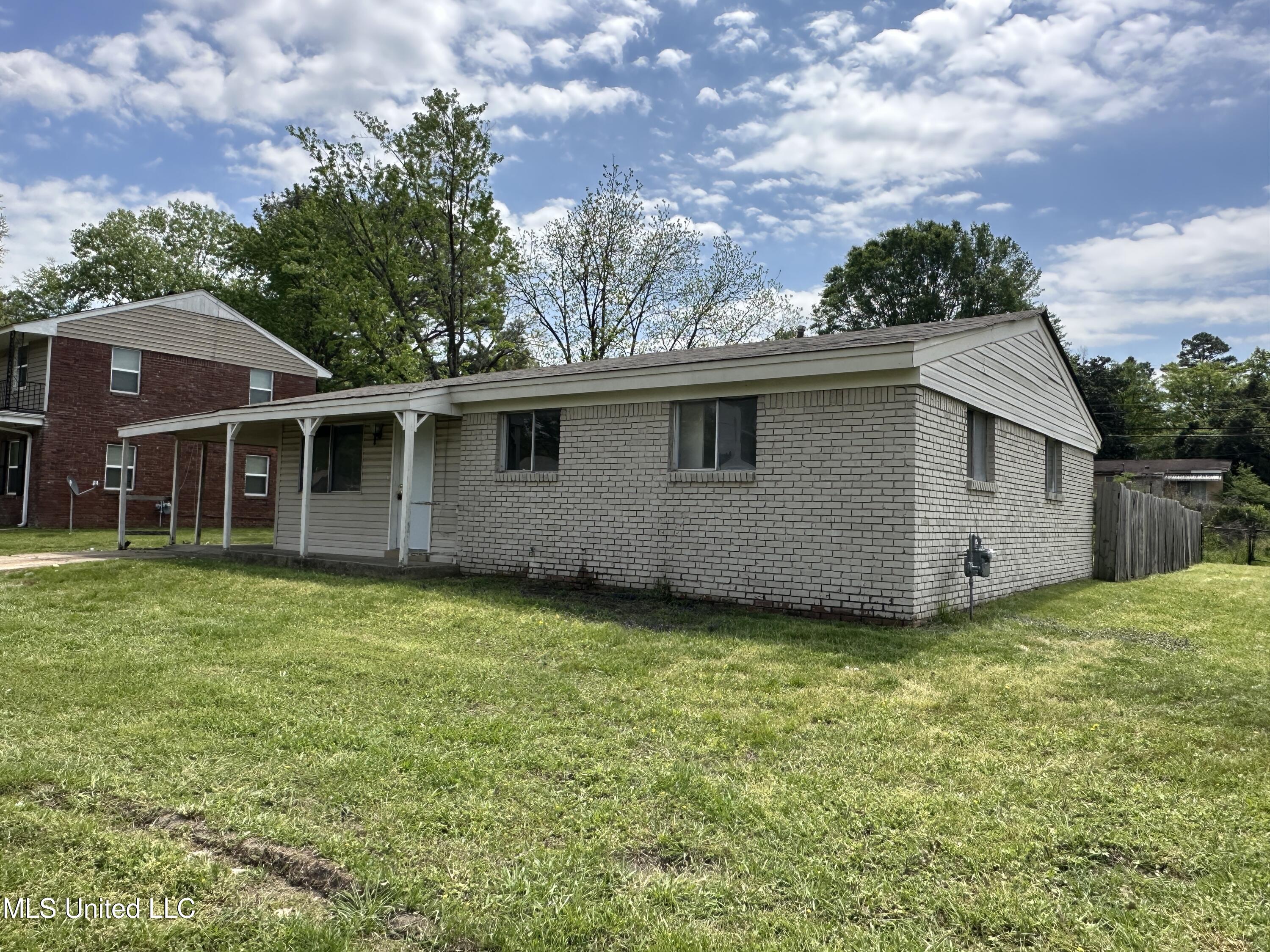 1481 W Stateline Road, Southaven, Mississippi image 2