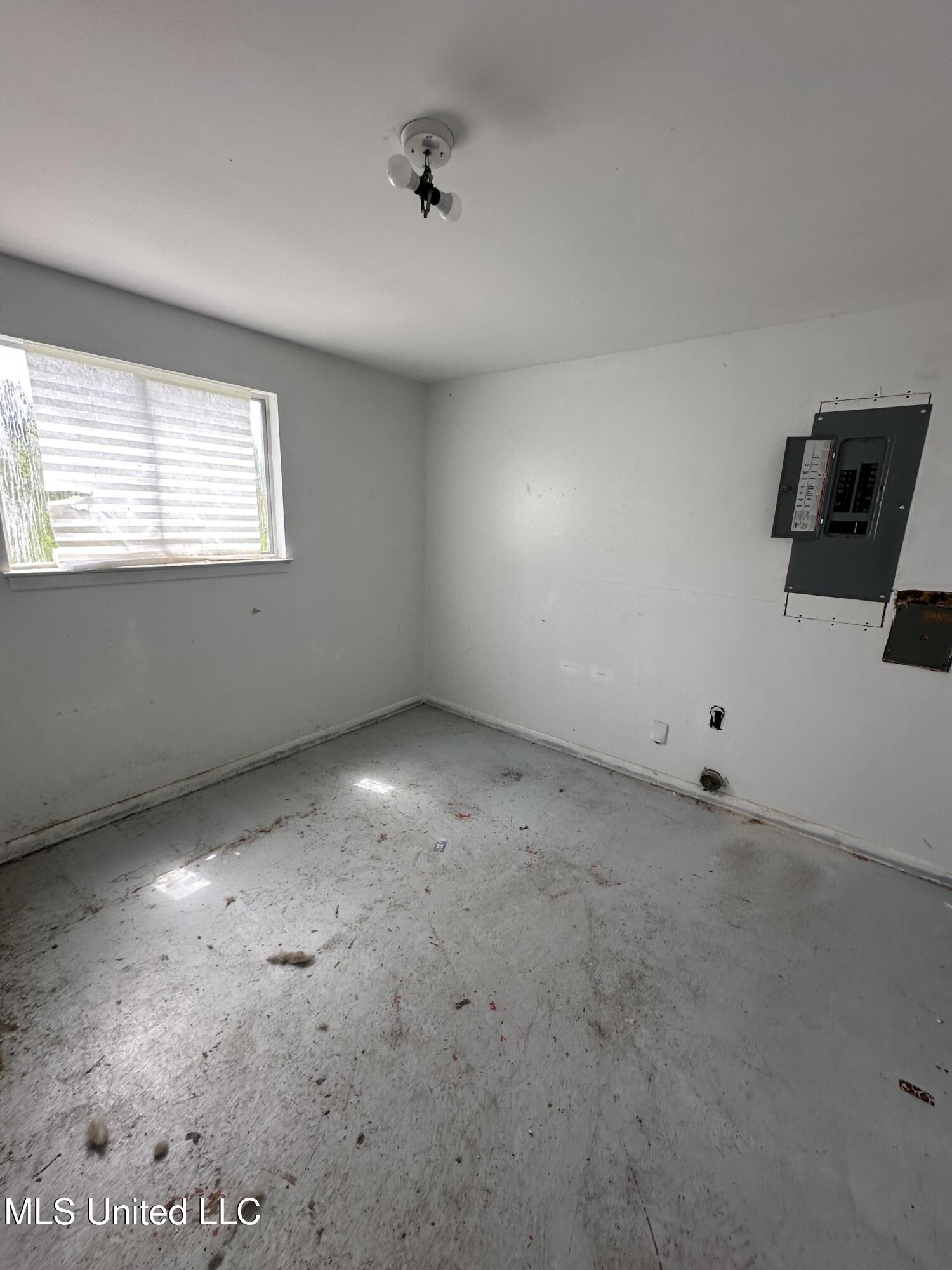 1481 W Stateline Road, Southaven, Mississippi image 4