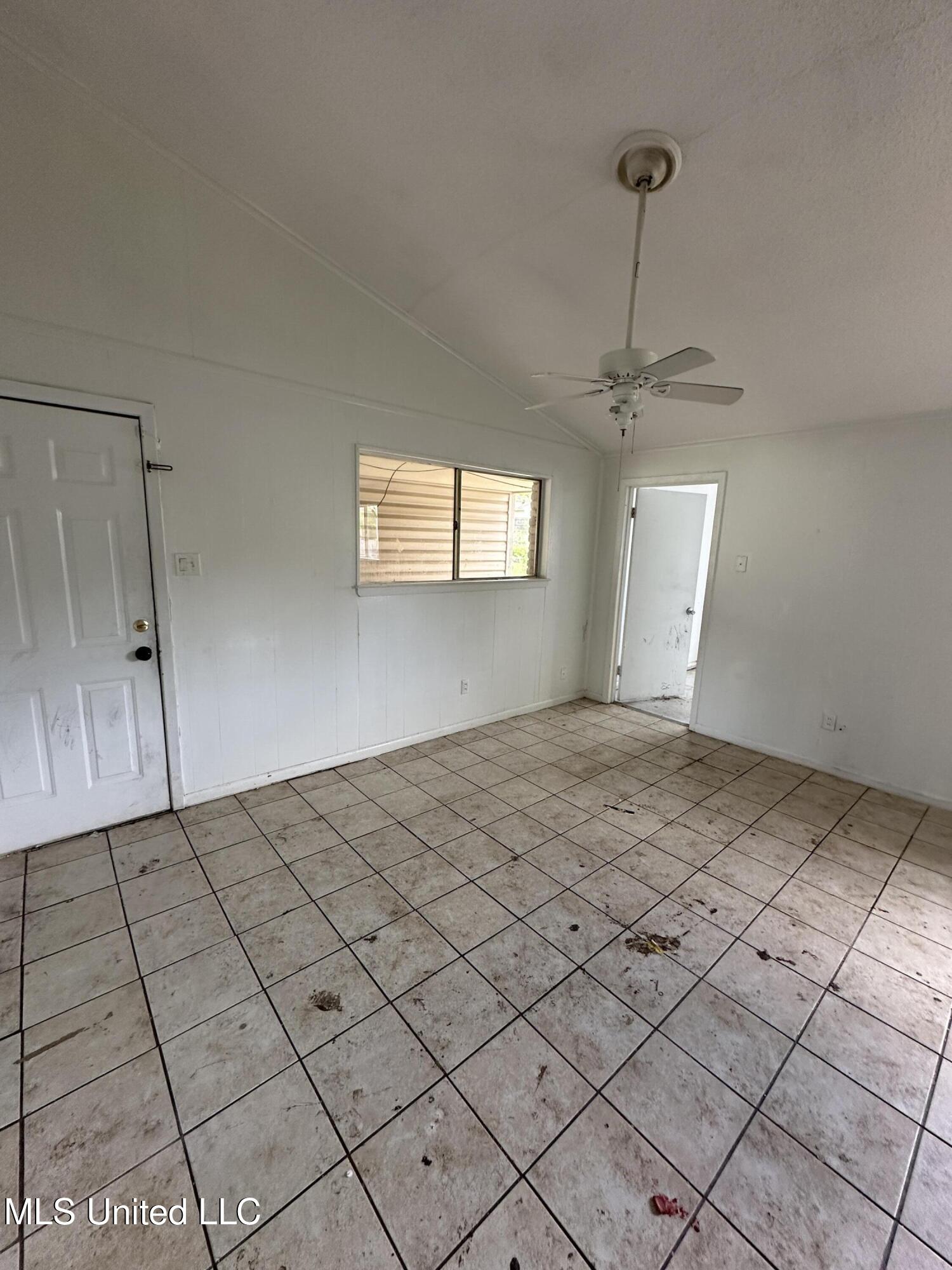 1481 W Stateline Road, Southaven, Mississippi image 6