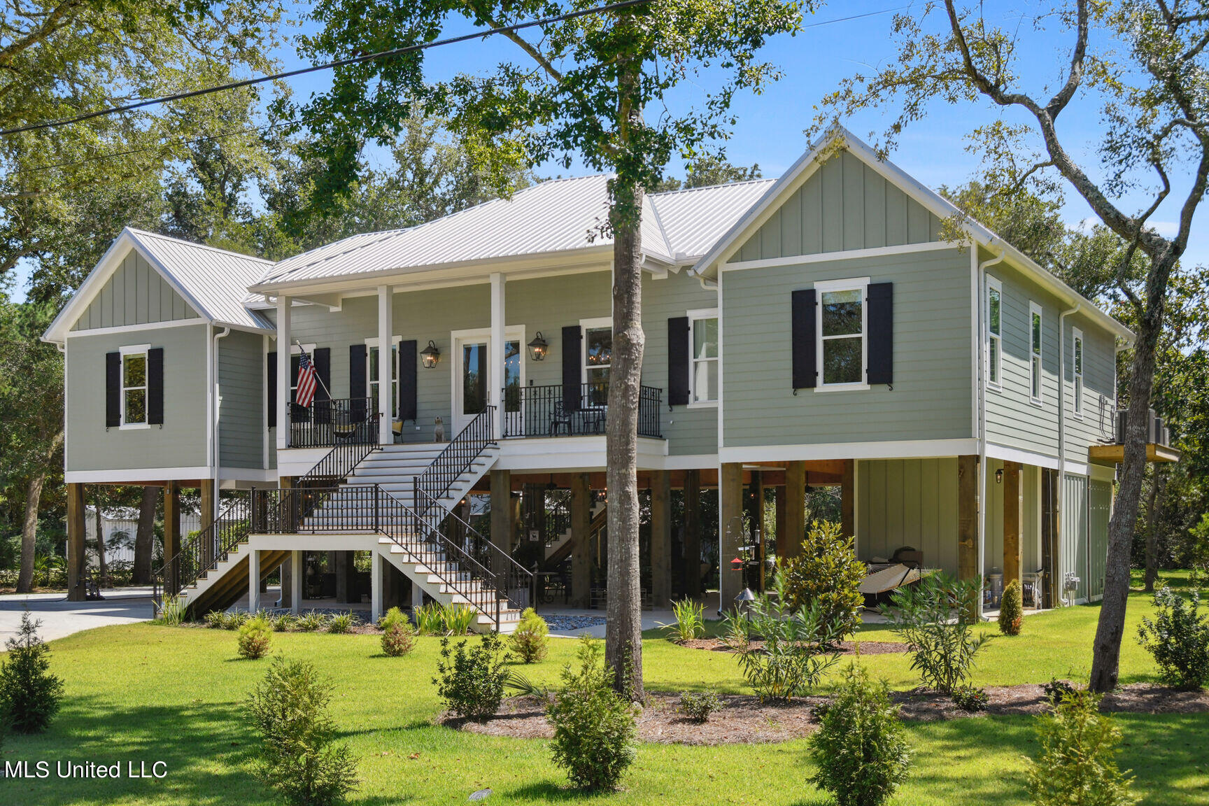 316 Leonhard Avenue, Bay Saint Louis, Mississippi image 2