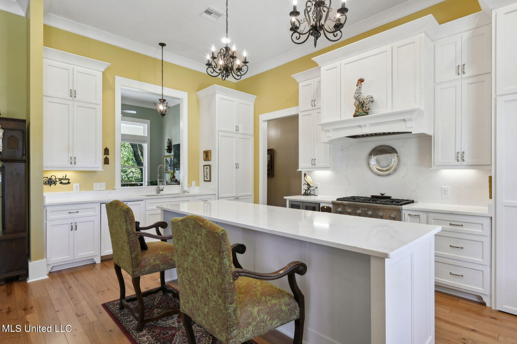 316 Leonhard Avenue, Bay Saint Louis, Mississippi image 15