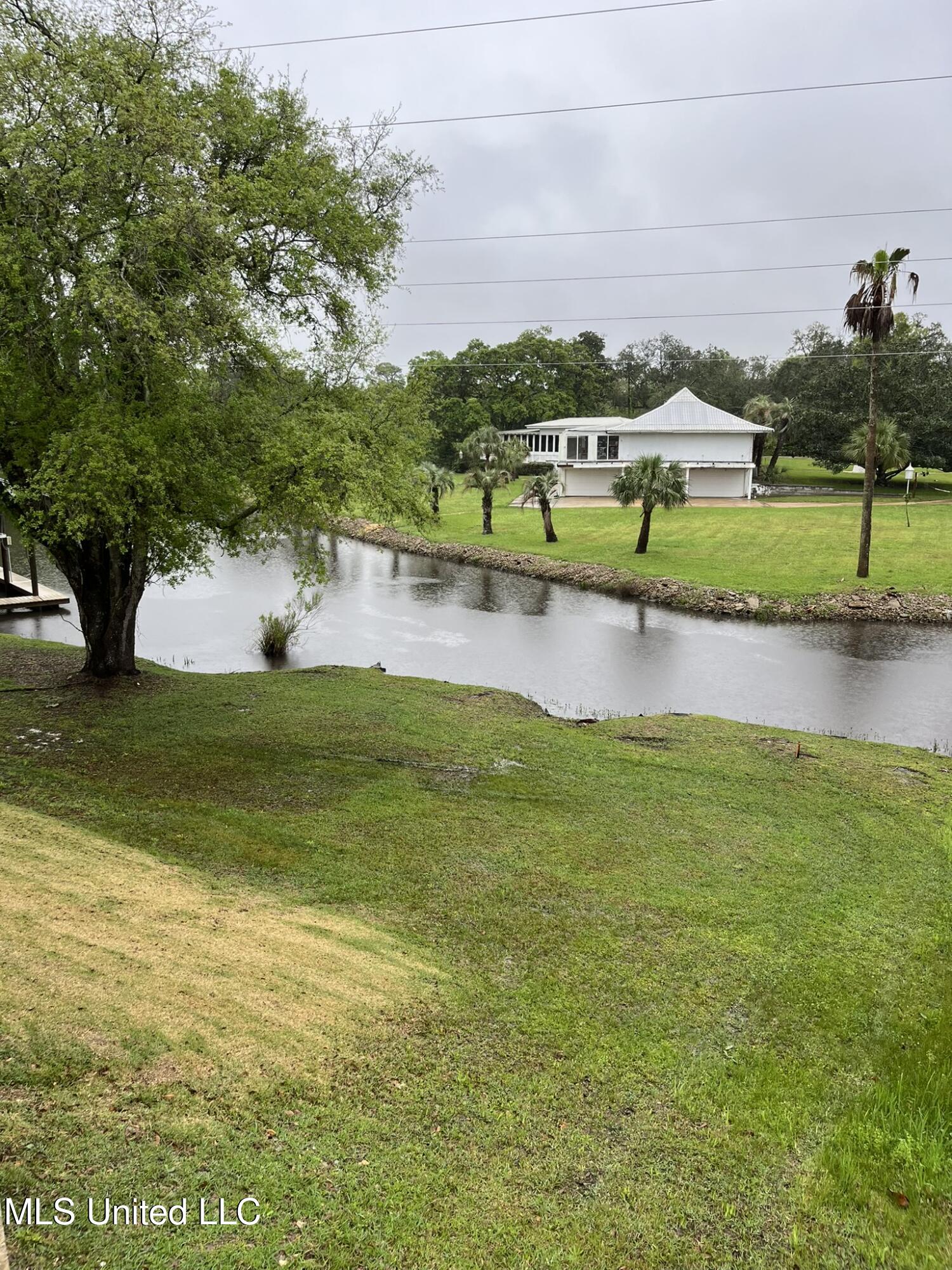 461 & 463 Goose Pointe Boulevard, Biloxi, Mississippi image 3