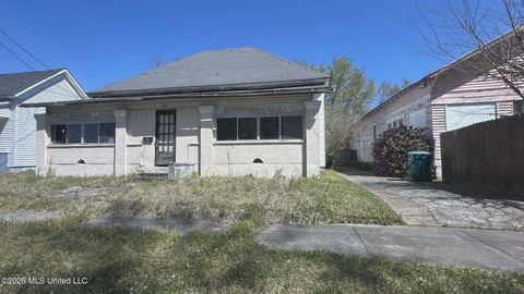 Homes For Sale - 809 Church Avenue<br/> Lauderdale County, Meridian, MS 39301